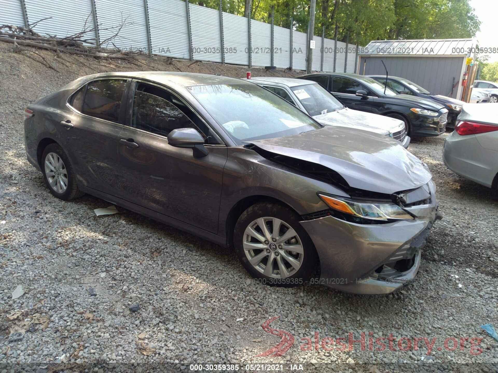 4T1B11HK7JU551923 2018 TOYOTA CAMRY