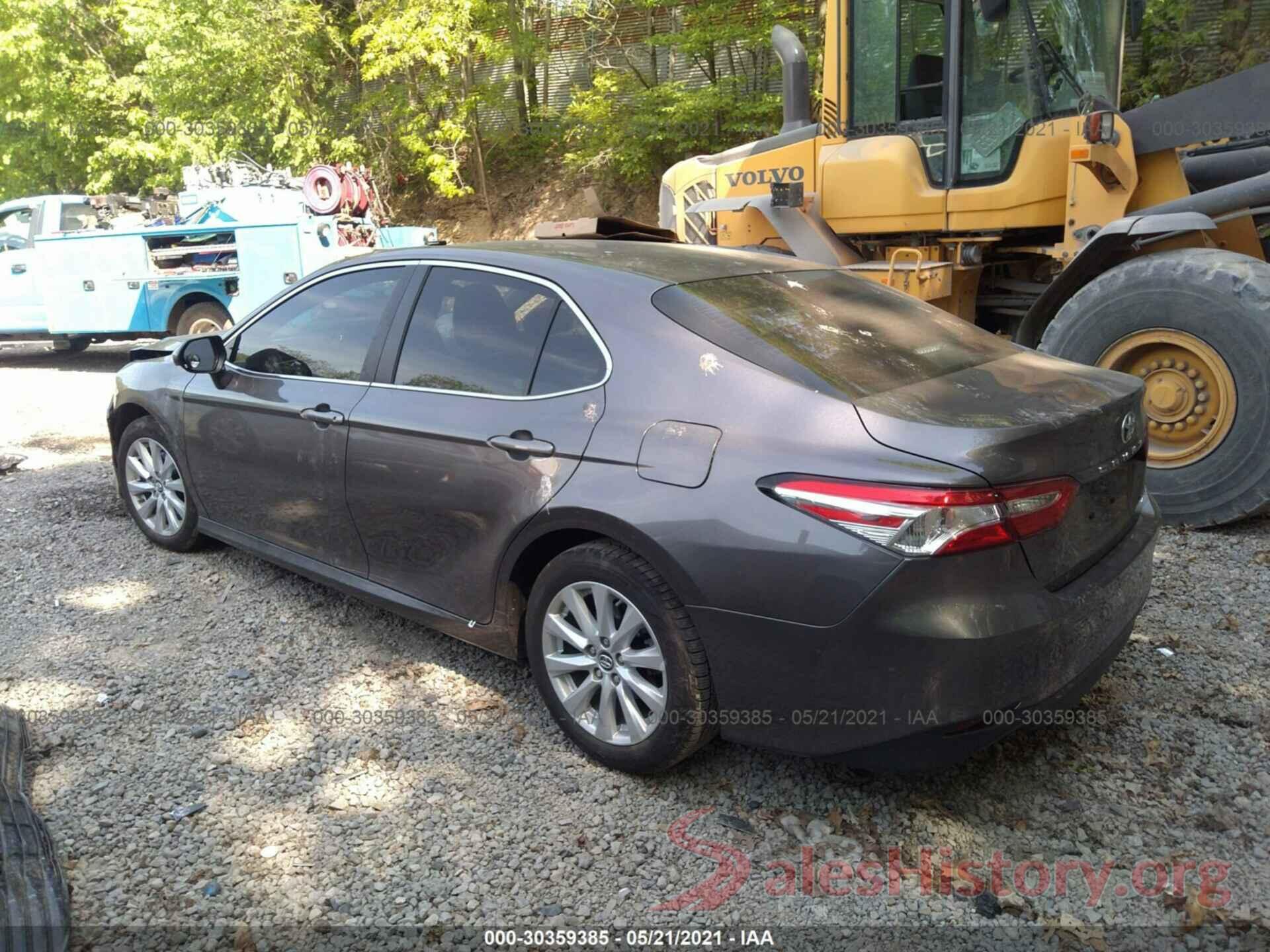 4T1B11HK7JU551923 2018 TOYOTA CAMRY