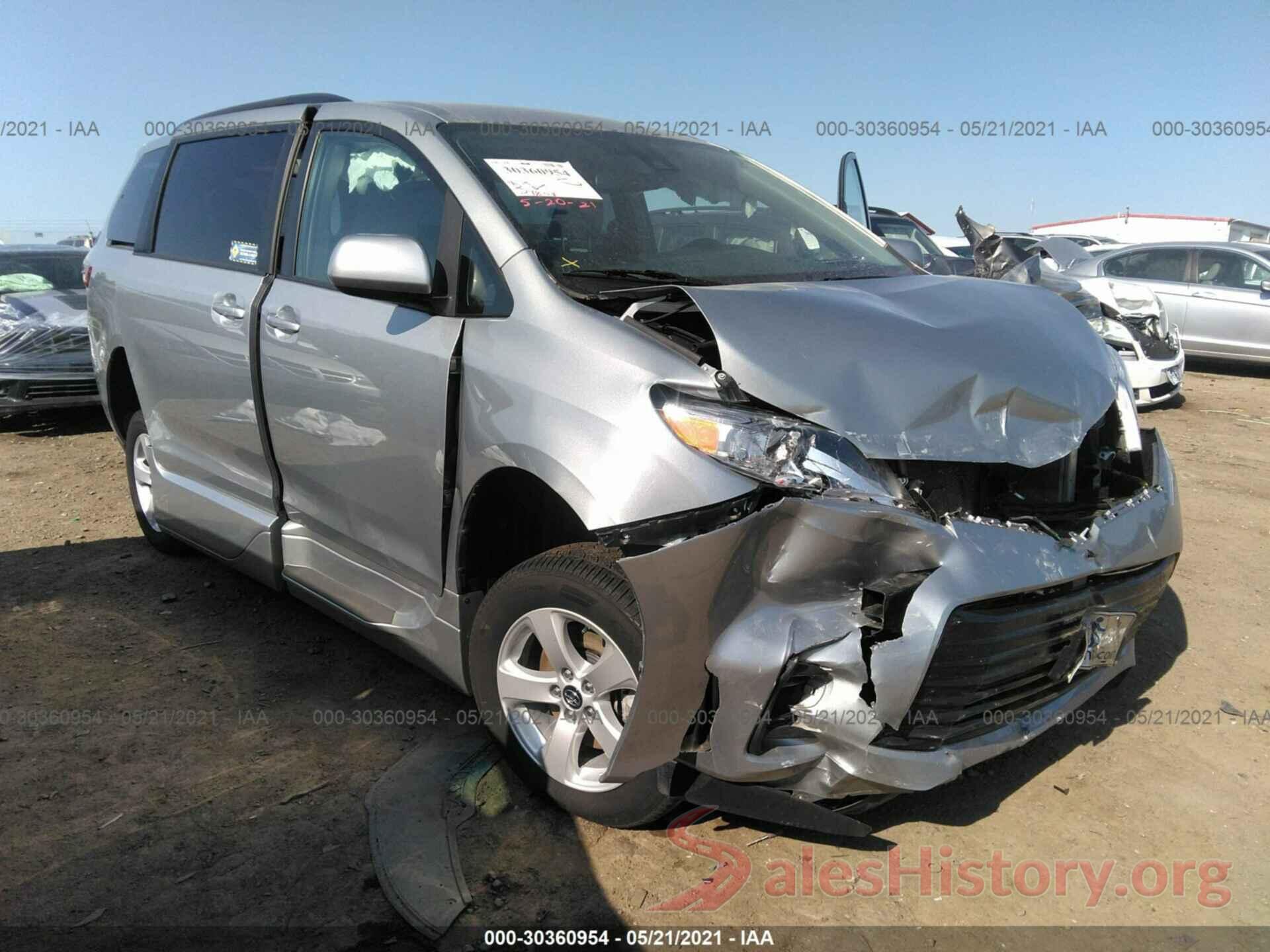 5TDKZ3DC9KS010854 2019 TOYOTA SIENNA