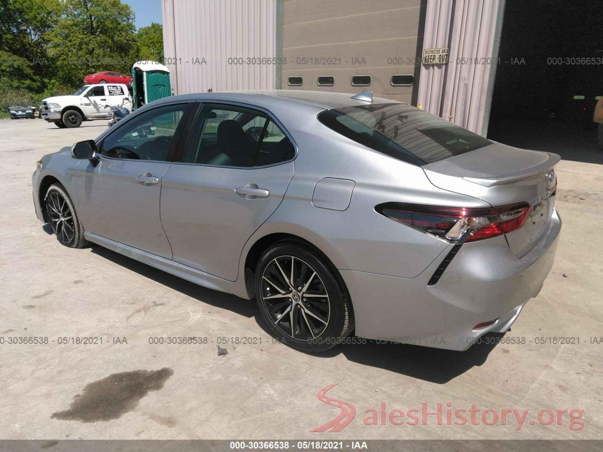 4T1G11AK3MU441665 2021 TOYOTA CAMRY