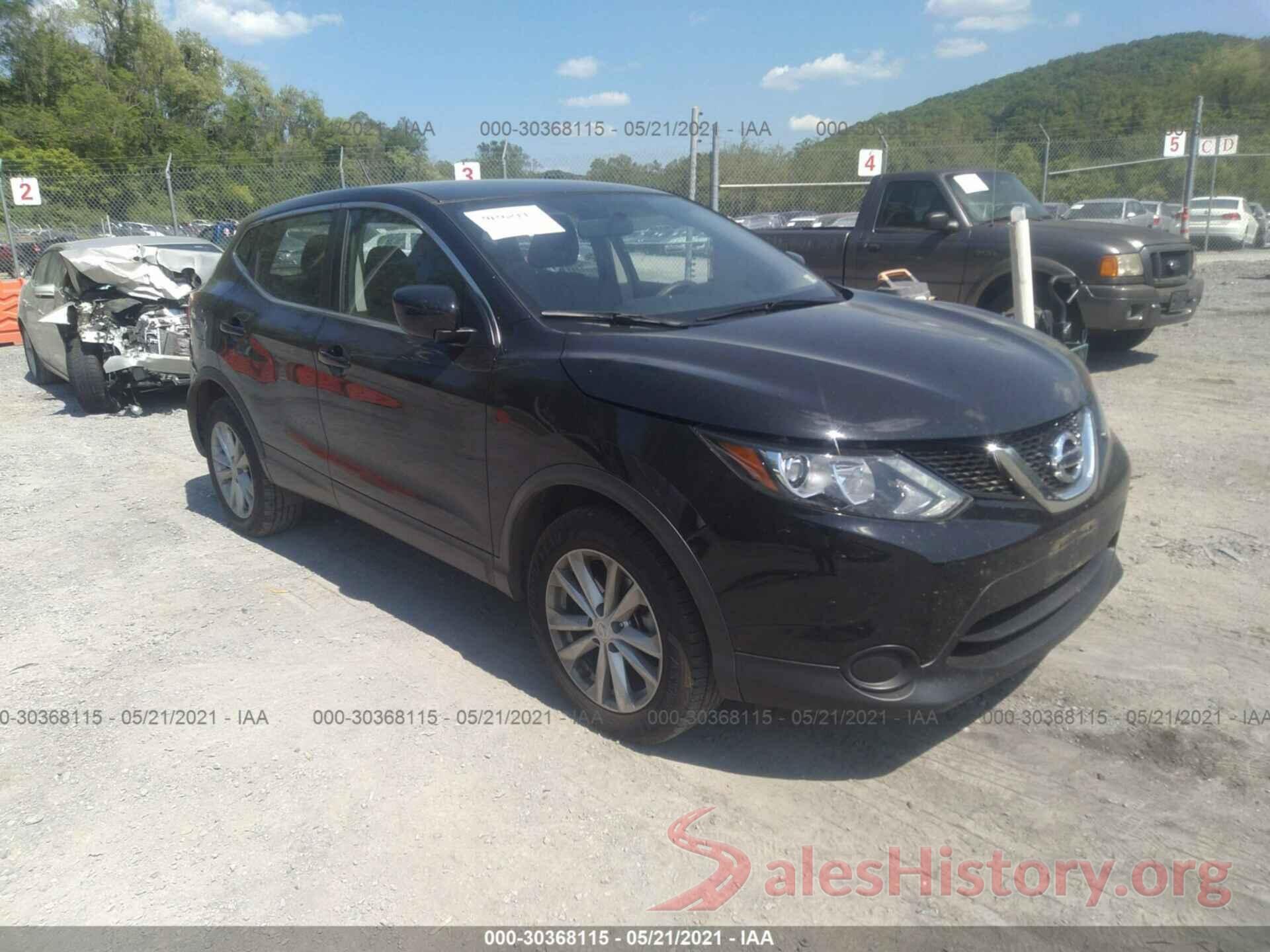 JN1BJ1CR0JW200271 2018 NISSAN ROGUE SPORT