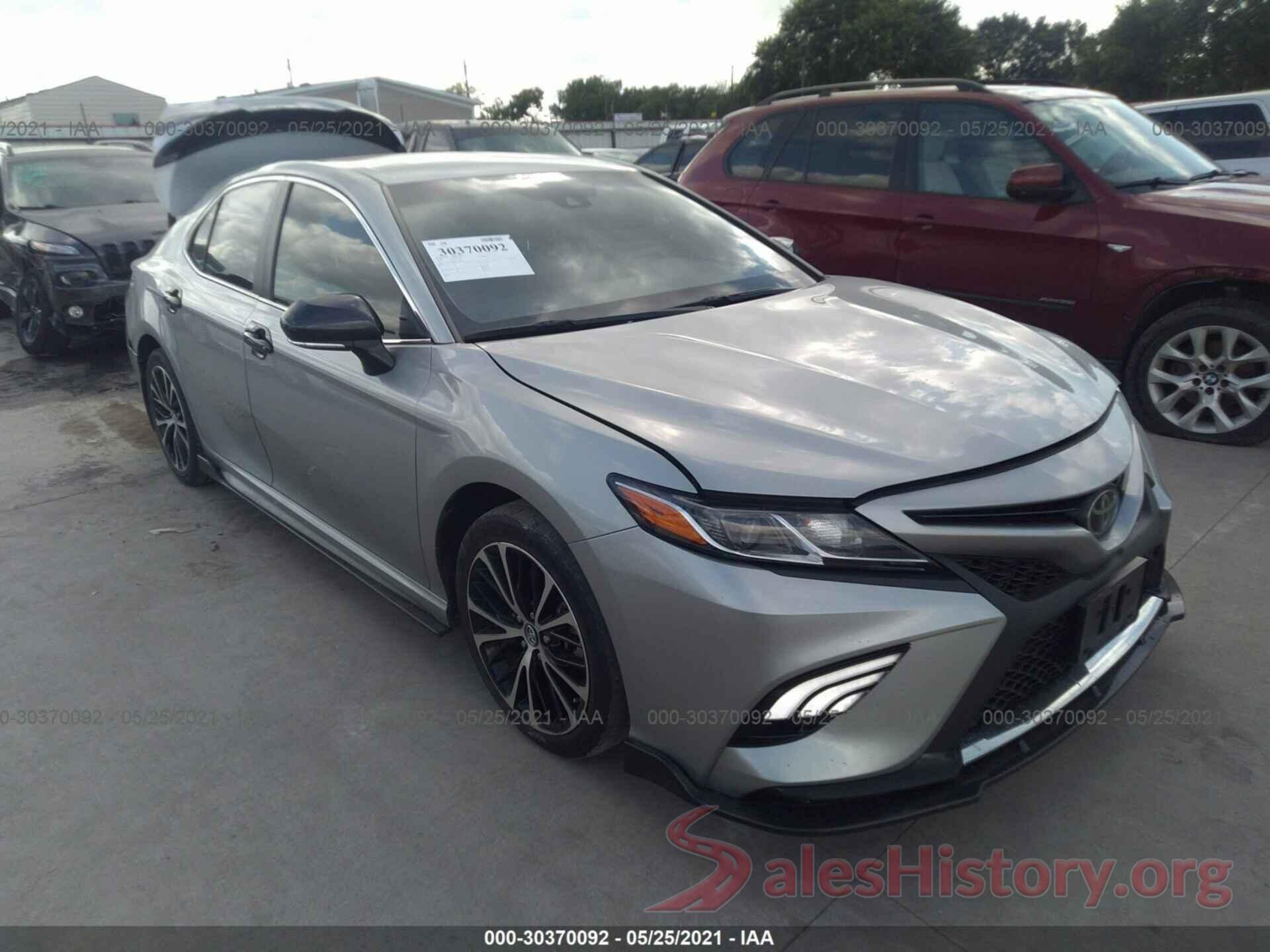 4T1B11HK2JU108630 2018 TOYOTA CAMRY