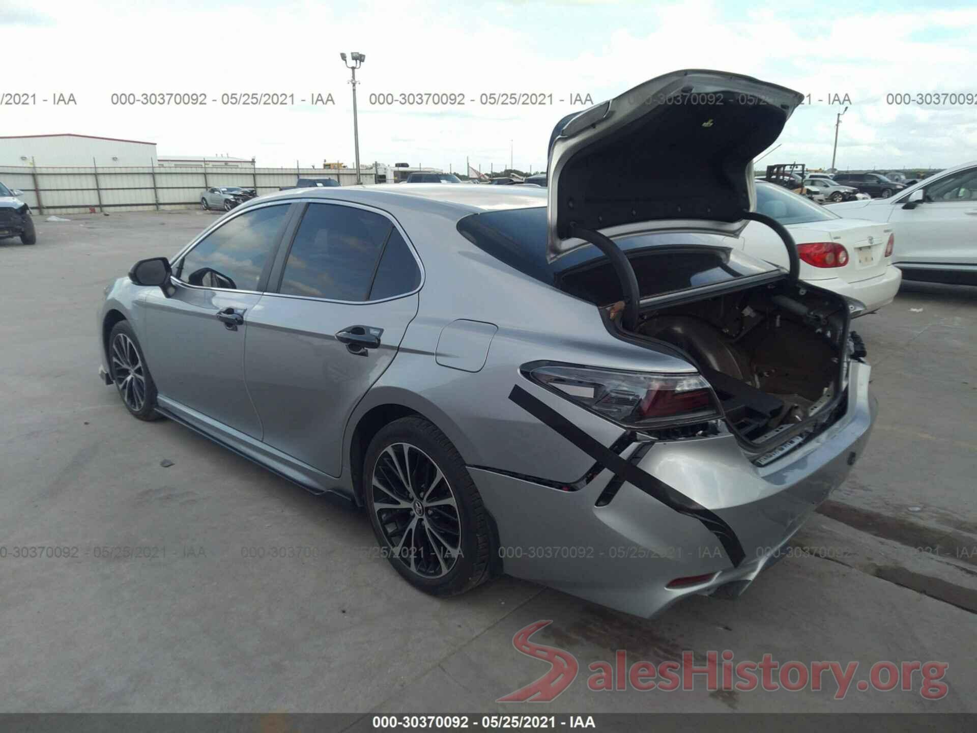 4T1B11HK2JU108630 2018 TOYOTA CAMRY