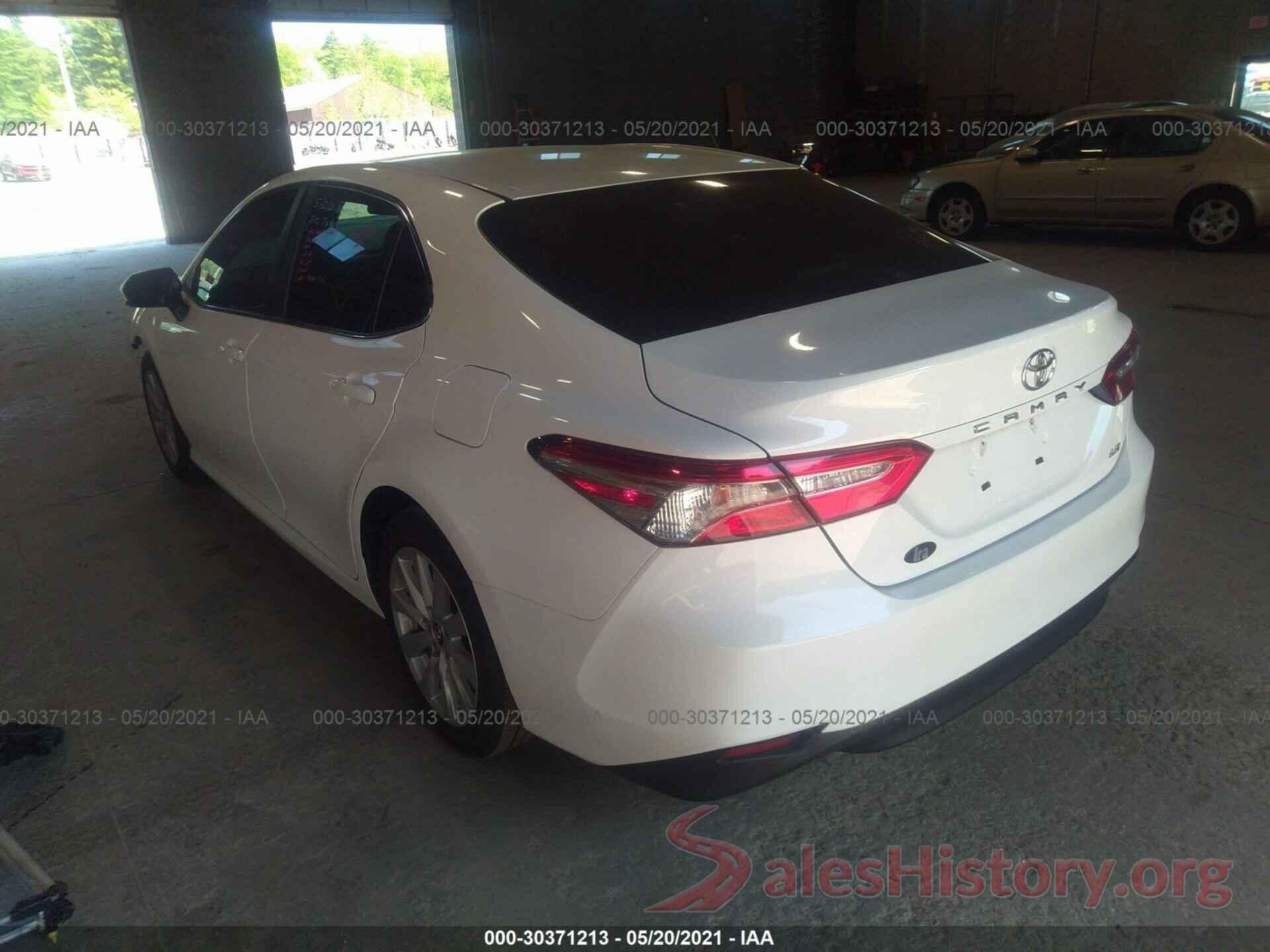 4T1B11HK5JU616901 2018 TOYOTA CAMRY