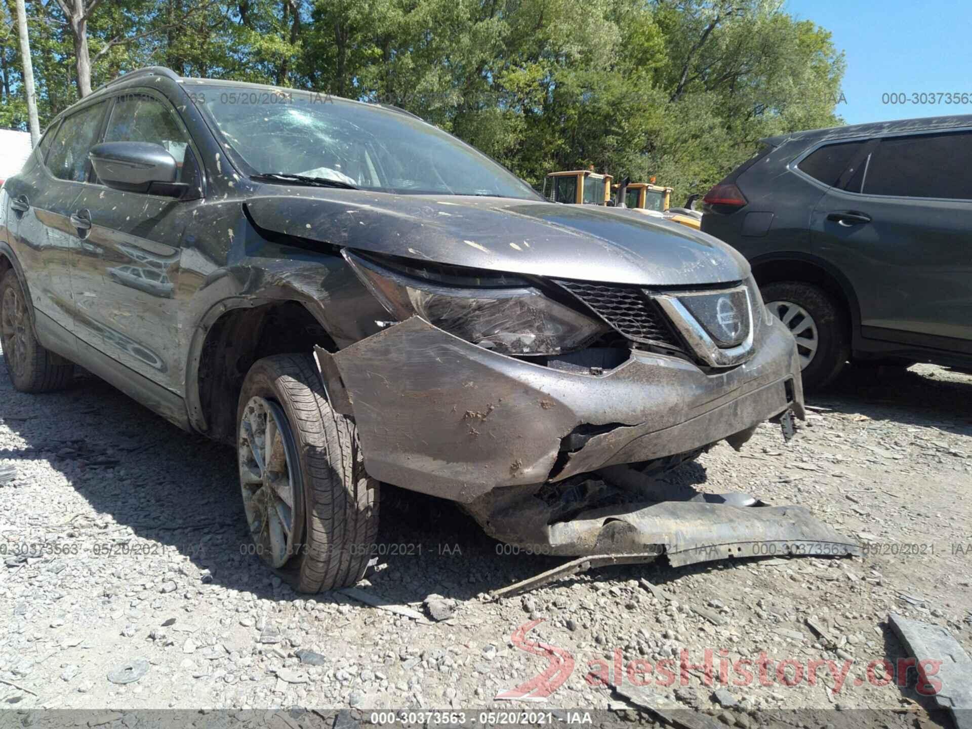 JN1BJ1CP6JW195656 2018 NISSAN ROGUE SPORT