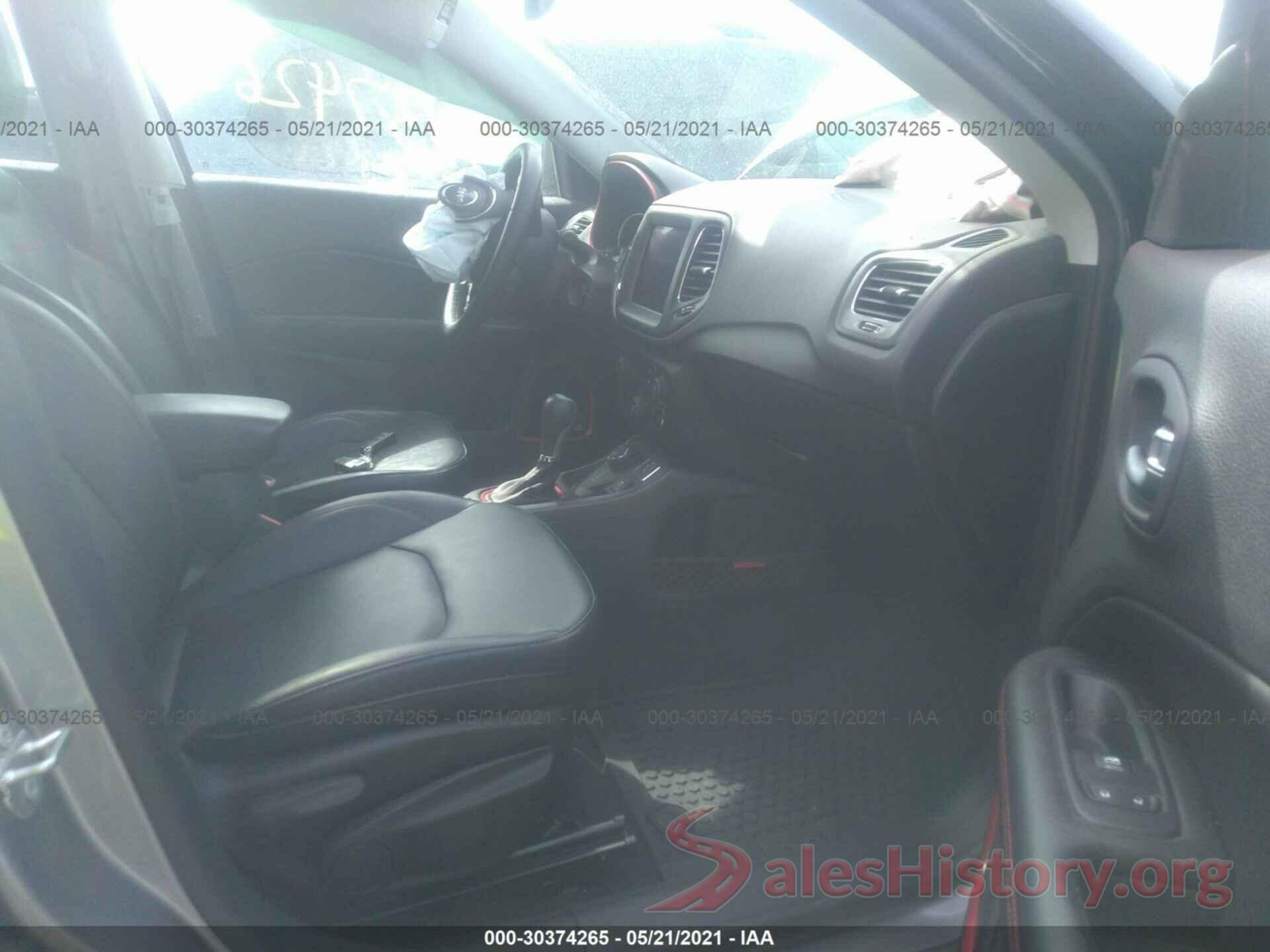 3C4NJDDB1JT129150 2018 JEEP COMPASS