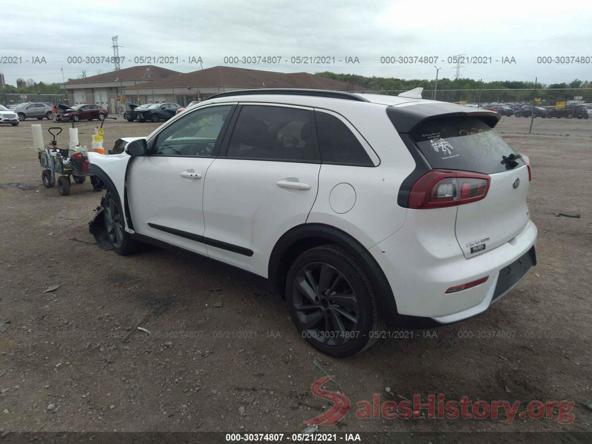 KNDCC3LC9H5092221 2017 KIA NIRO