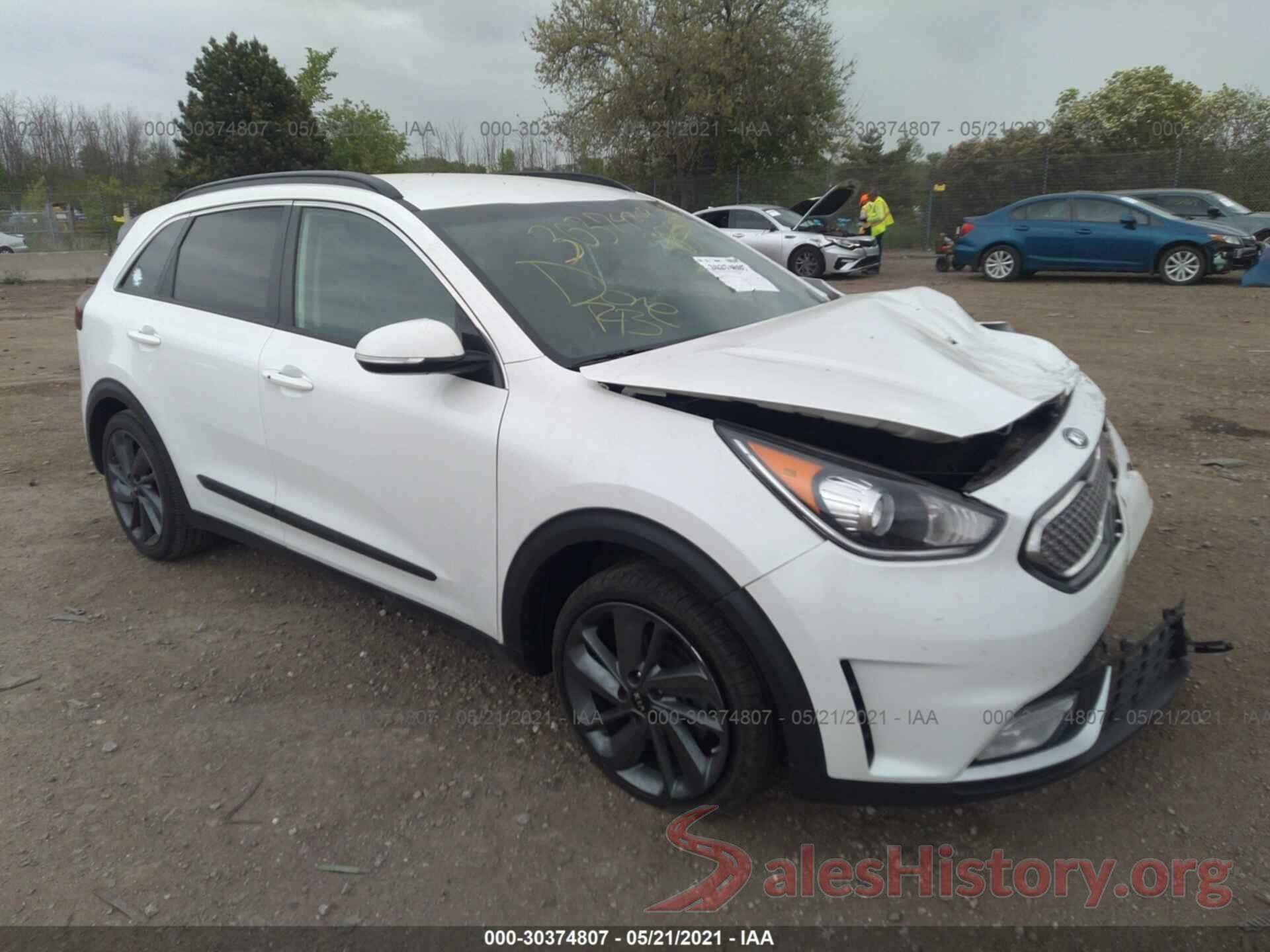 KNDCC3LC9H5092221 2017 KIA NIRO