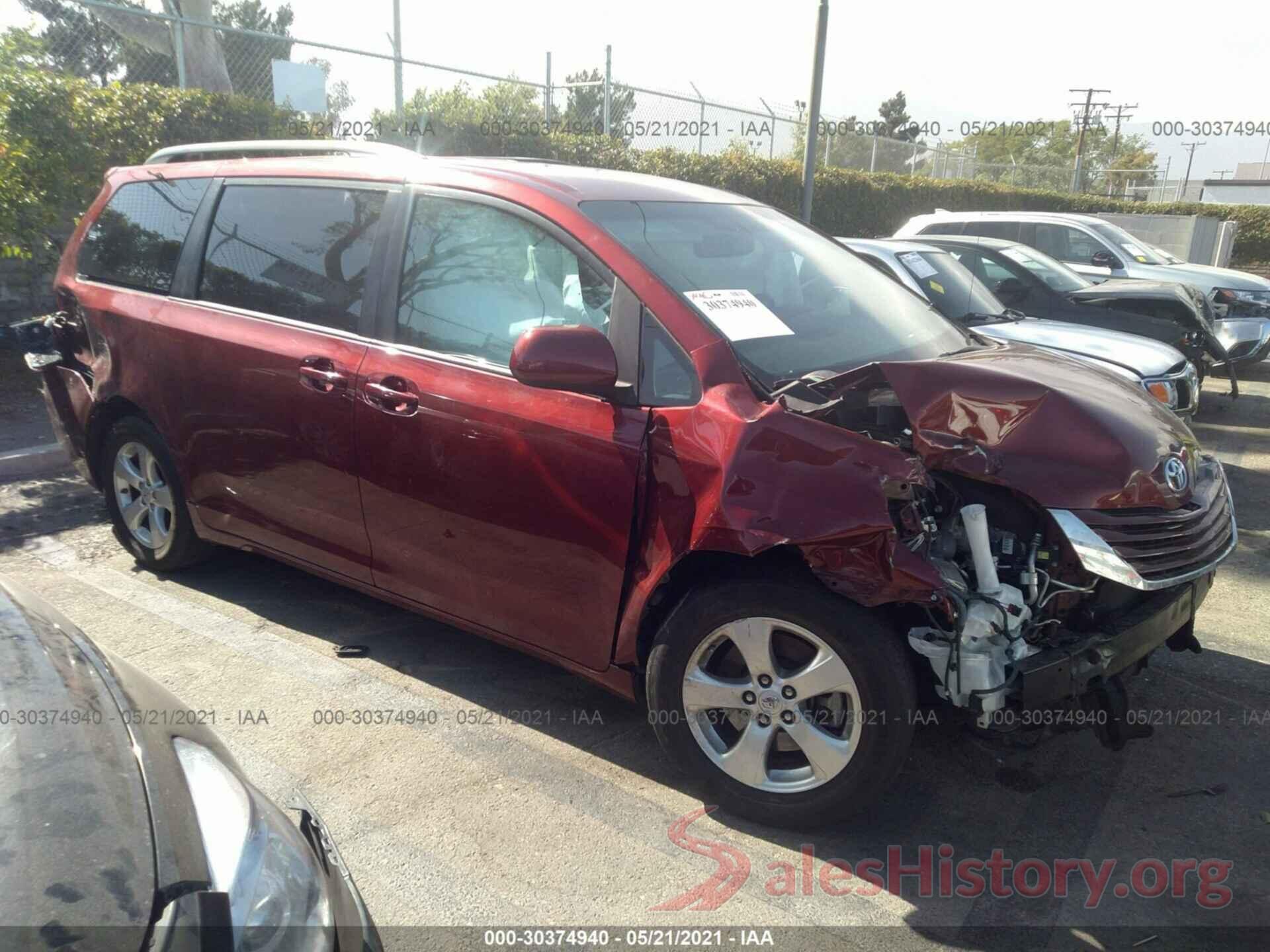 5TDKZ3DC4HS796541 2017 TOYOTA SIENNA