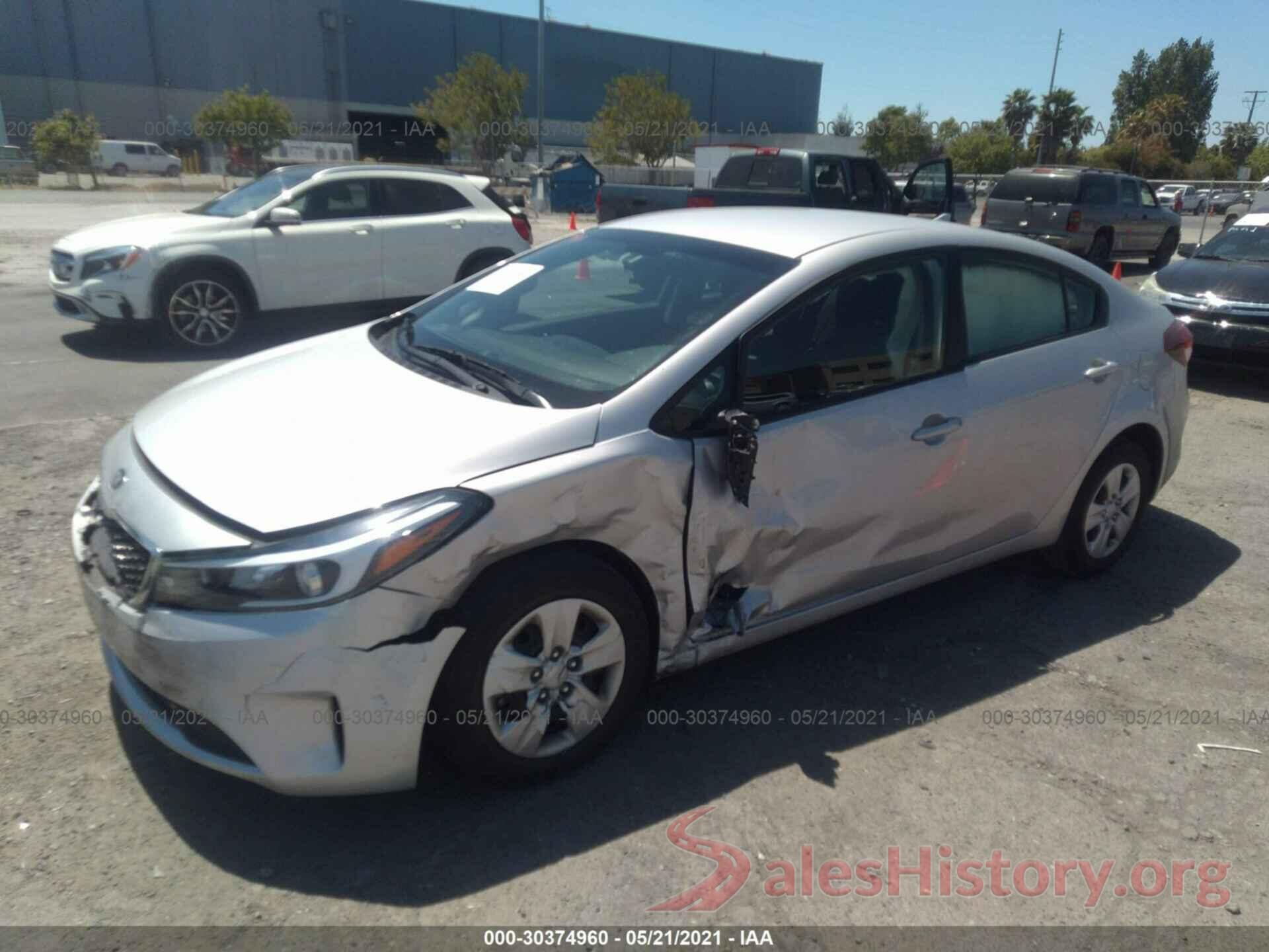 3KPFK4A71JE274825 2018 KIA FORTE