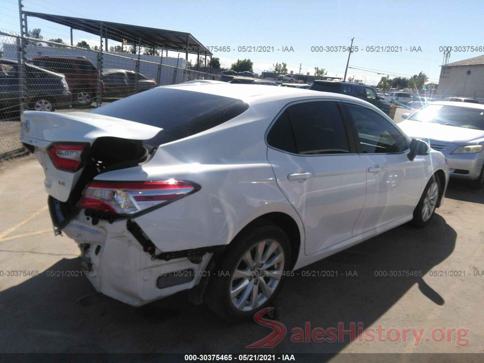 4T1B11HK5JU003208 2018 TOYOTA CAMRY