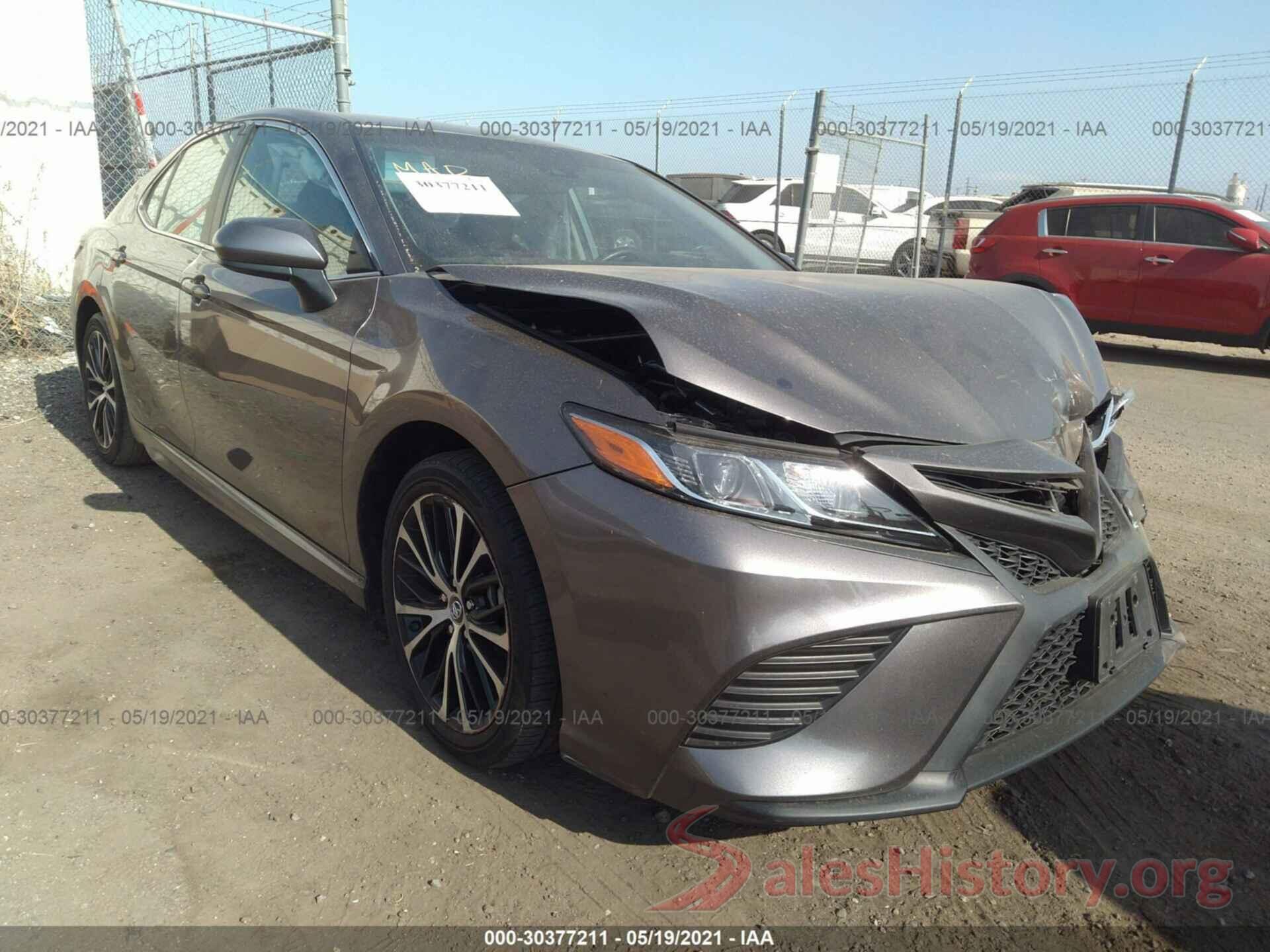 4T1B11HK3JU570730 2018 TOYOTA CAMRY