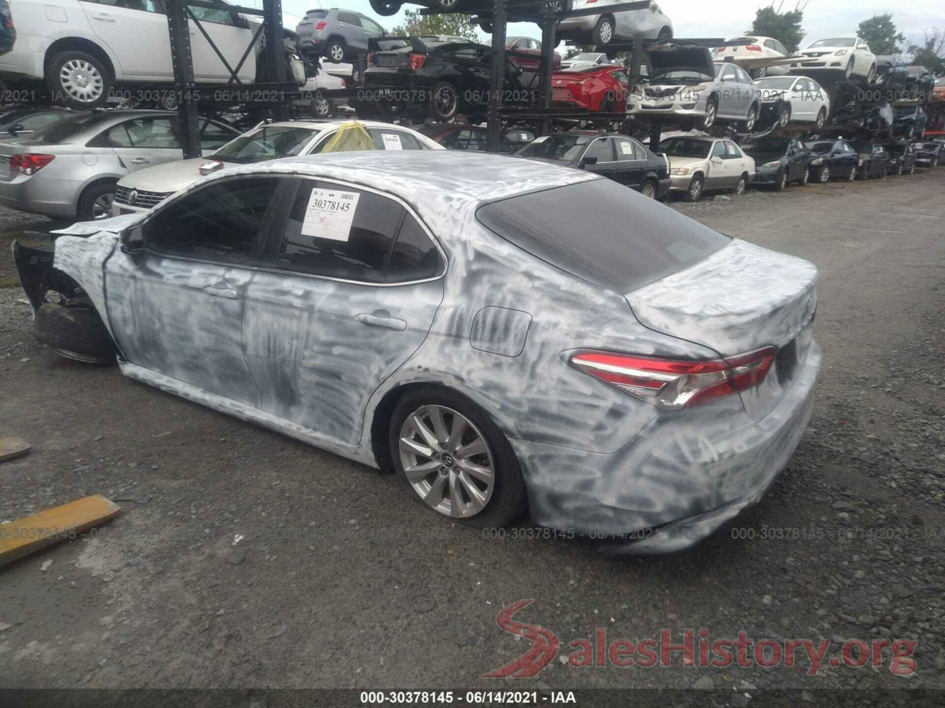 4T1B11HK2JU669393 2018 TOYOTA CAMRY