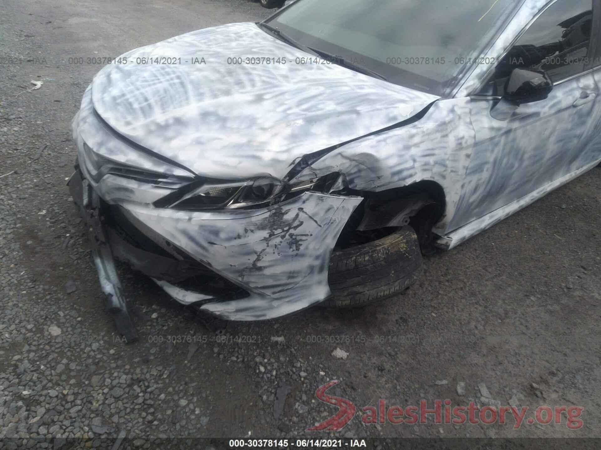 4T1B11HK2JU669393 2018 TOYOTA CAMRY