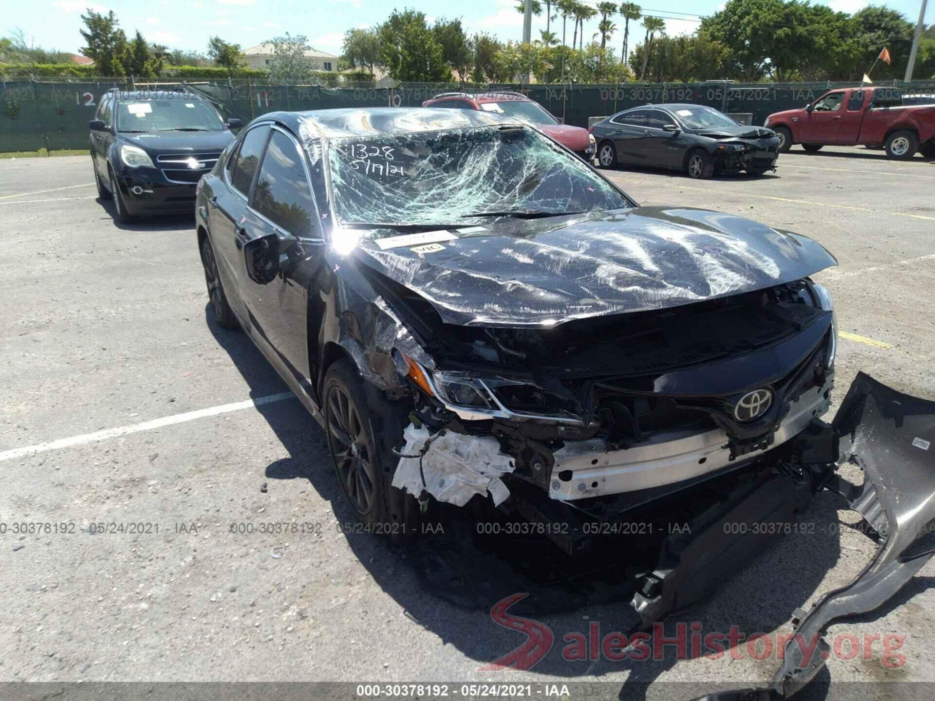 4T1B11HK1JU031328 2018 TOYOTA CAMRY