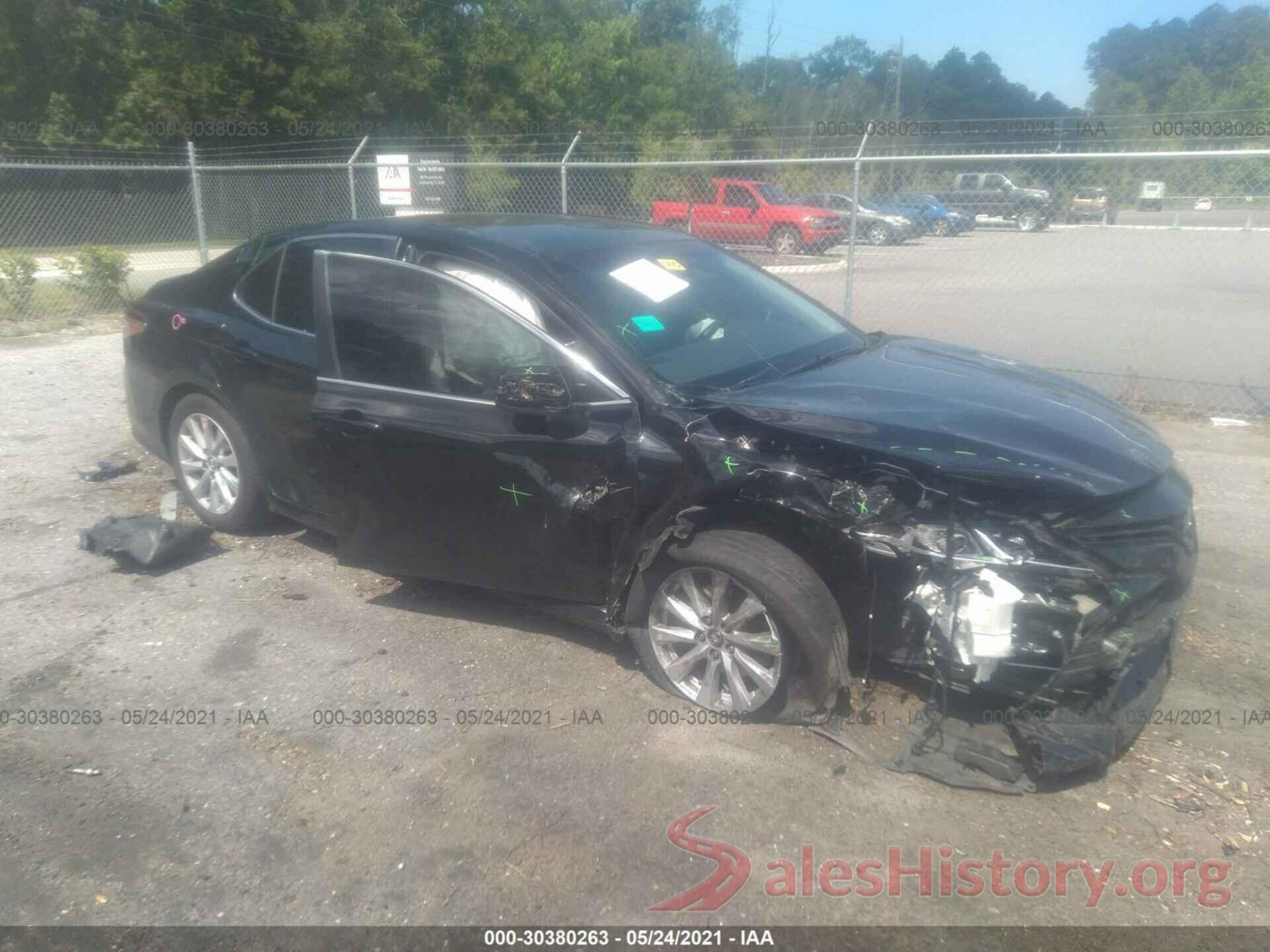 4T1B11HK2JU154183 2018 TOYOTA CAMRY