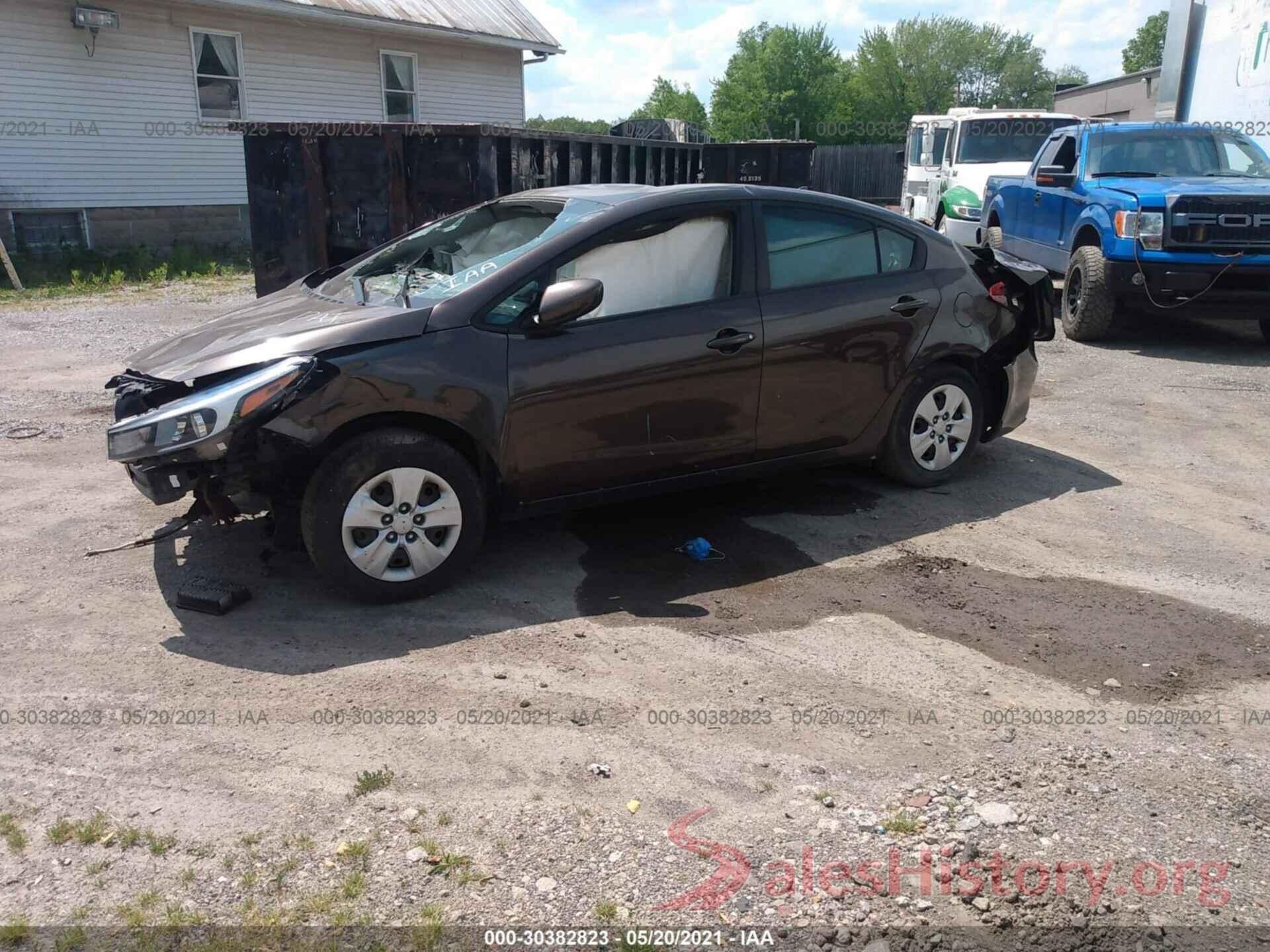 3KPFK4A70HE156212 2017 KIA FORTE