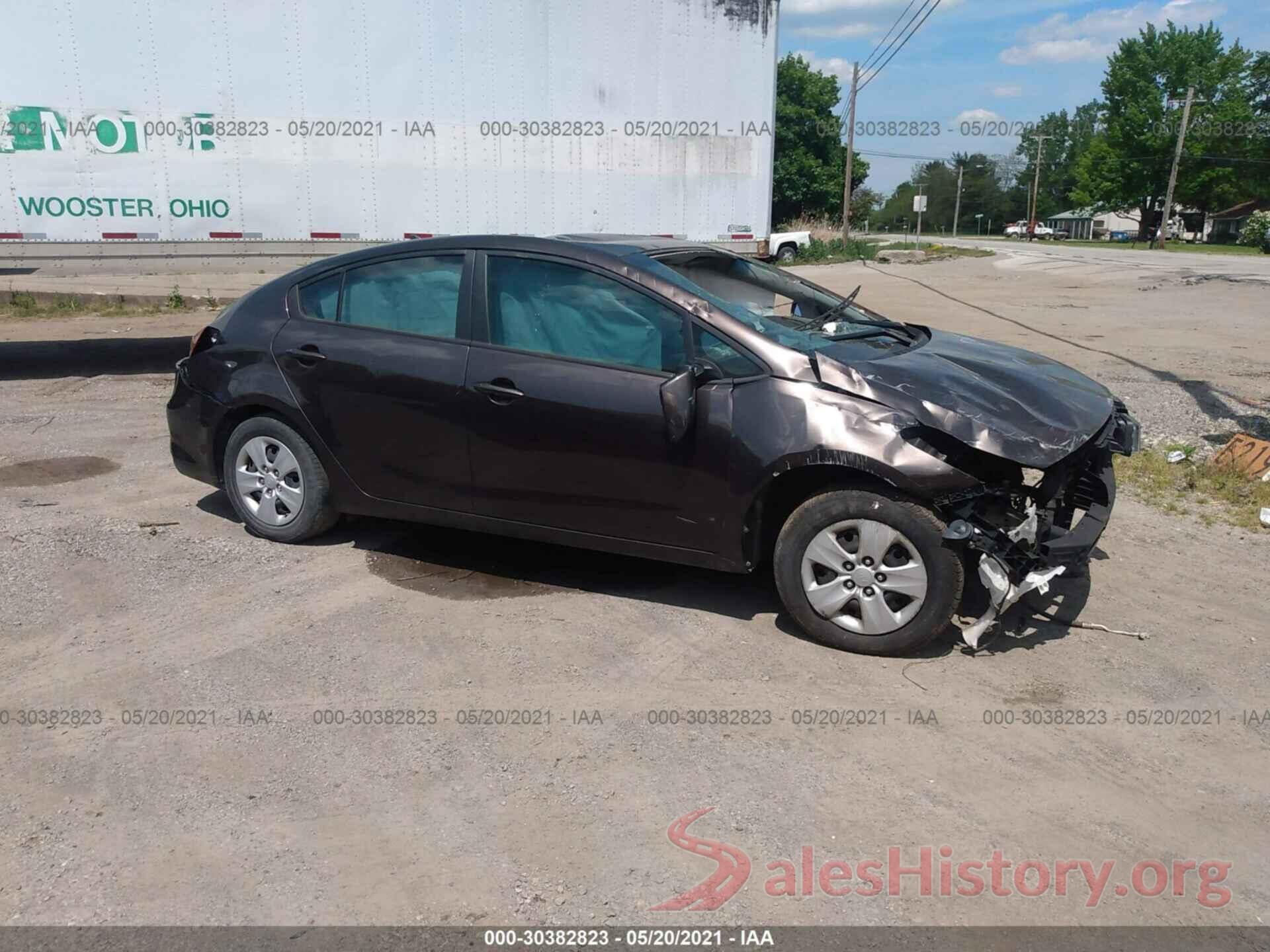 3KPFK4A70HE156212 2017 KIA FORTE