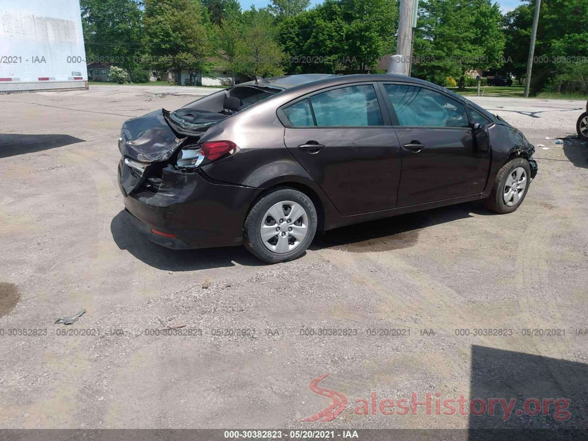 3KPFK4A70HE156212 2017 KIA FORTE