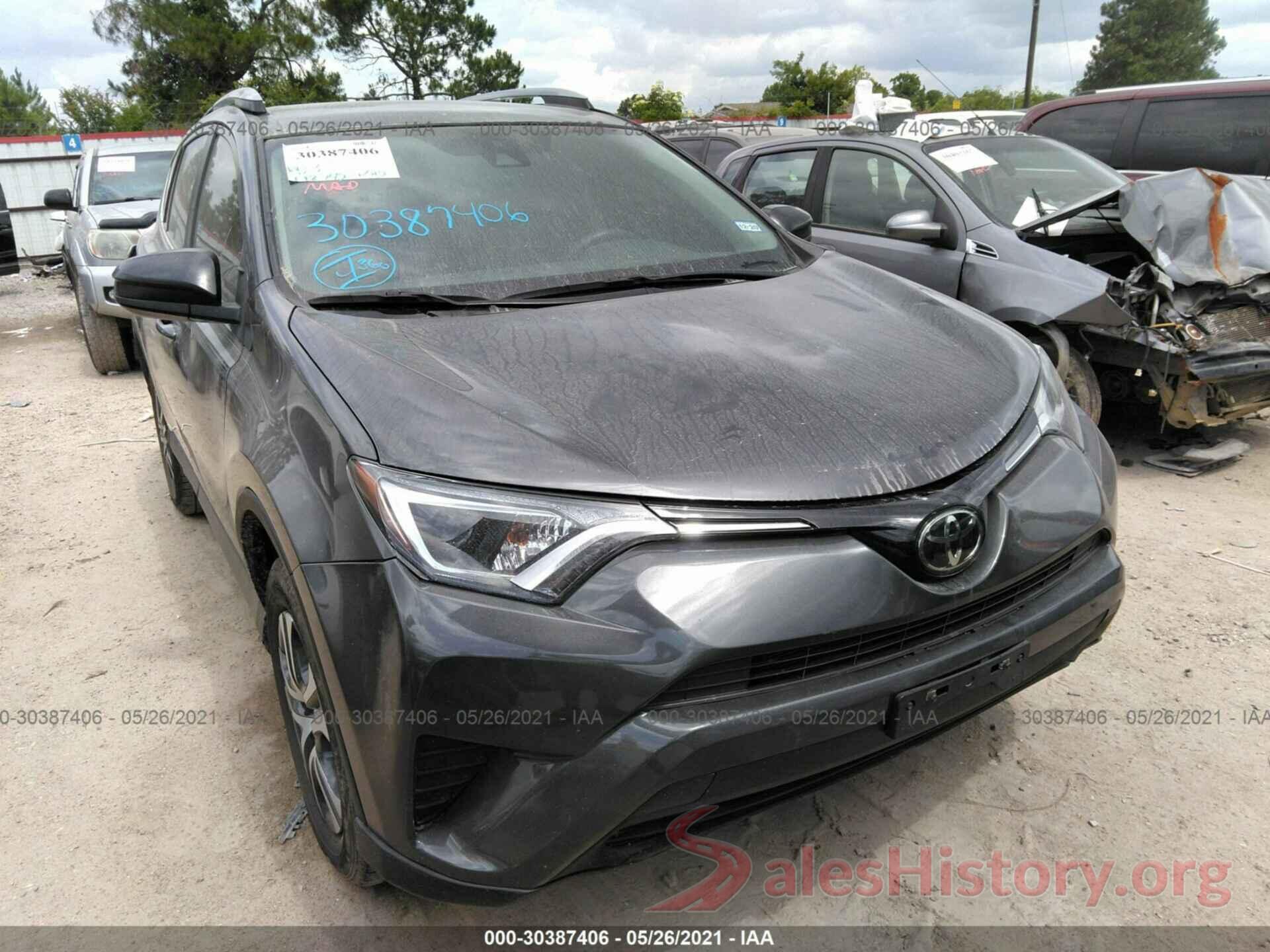 JTMZFREV7HJ132886 2017 TOYOTA RAV4