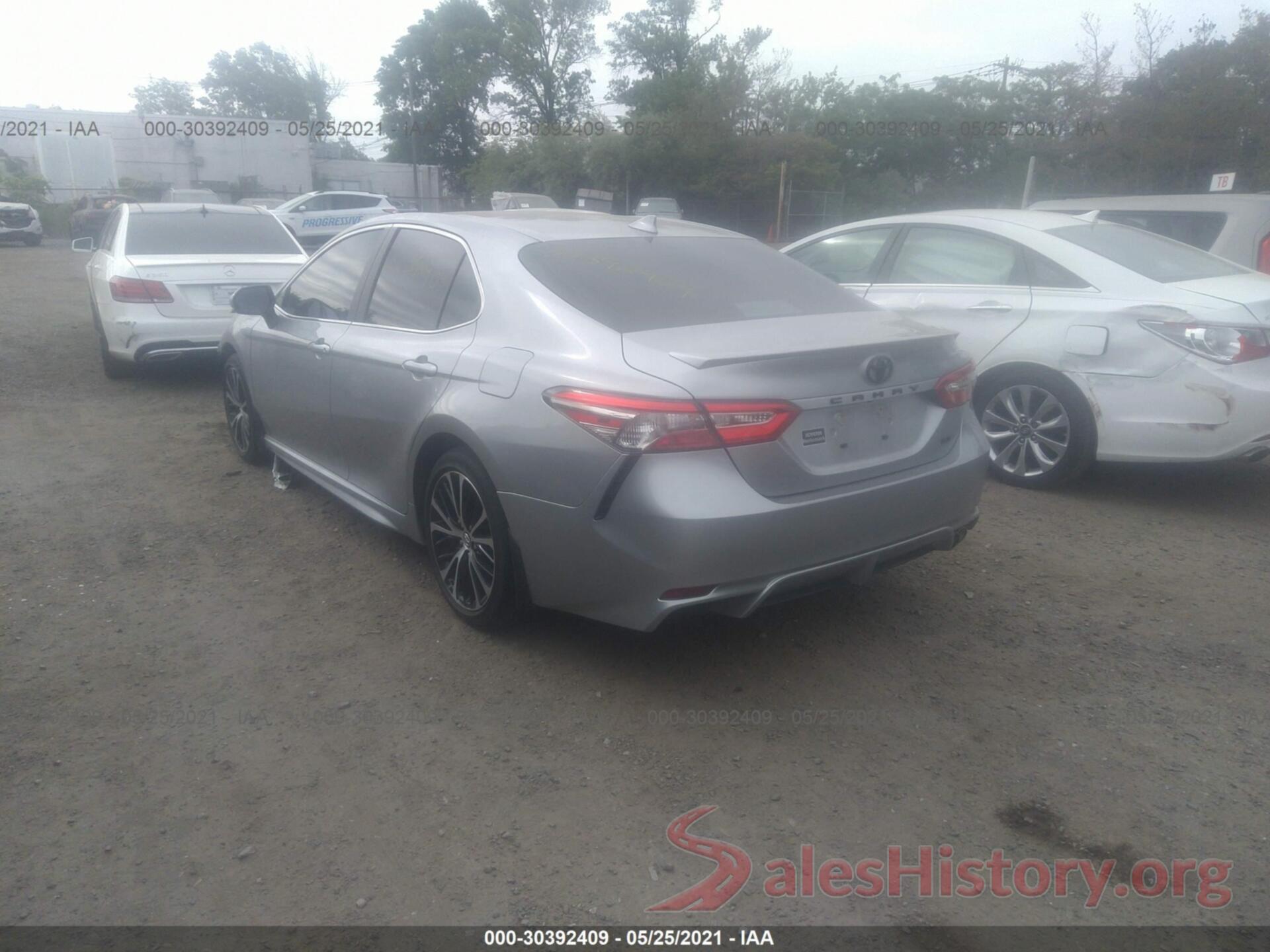 4T1B11HK1KU274493 2019 TOYOTA CAMRY