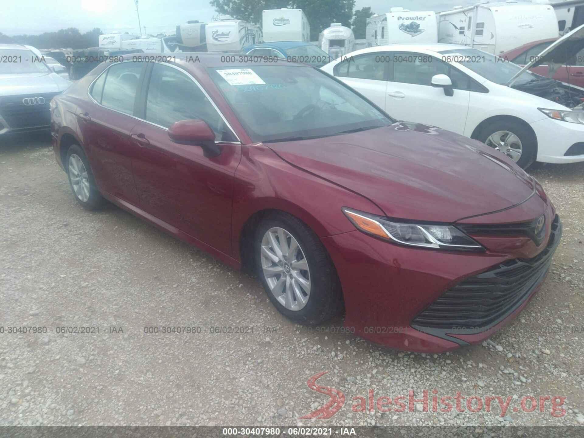 4T1B11HK1JU513684 2018 TOYOTA CAMRY