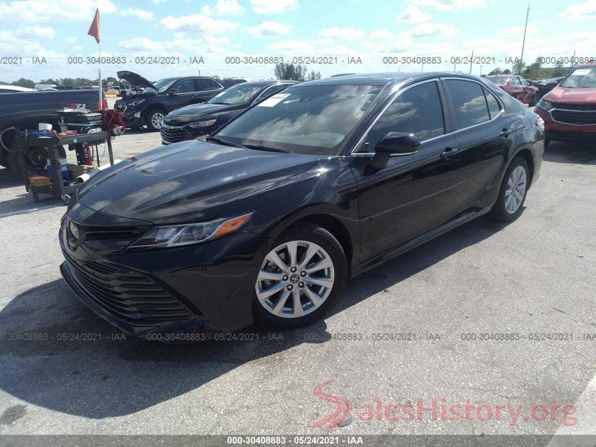 4T1B11HK7JU111670 2018 TOYOTA CAMRY