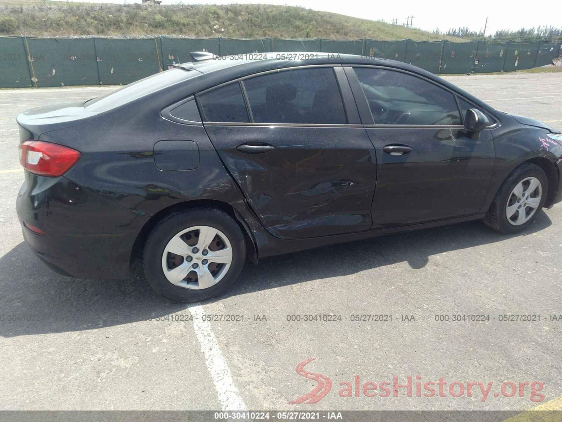 1G1BC5SMXH7280888 2017 CHEVROLET CRUZE