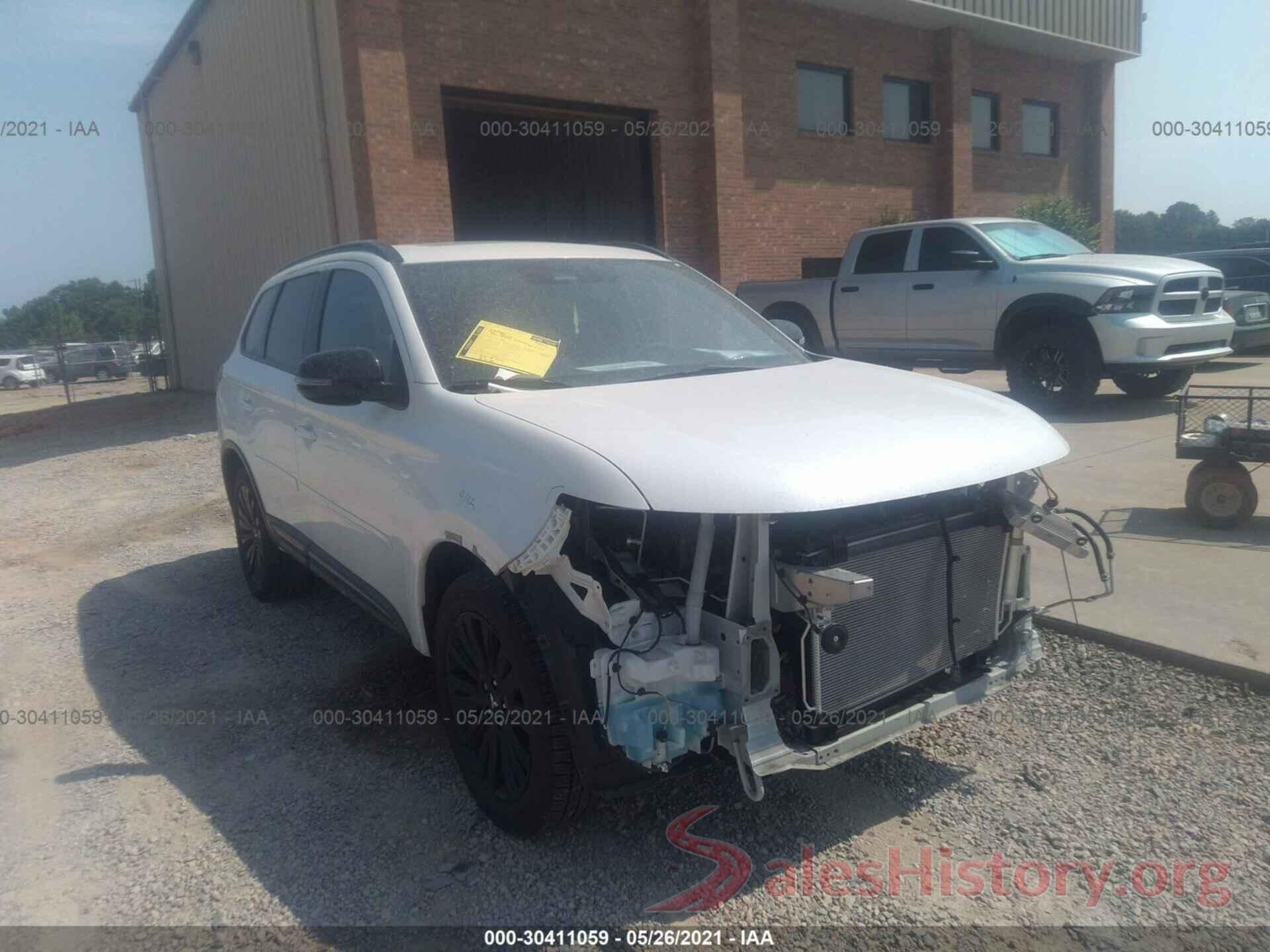 JA4AD3A37LZ004897 2020 MITSUBISHI OUTLANDER