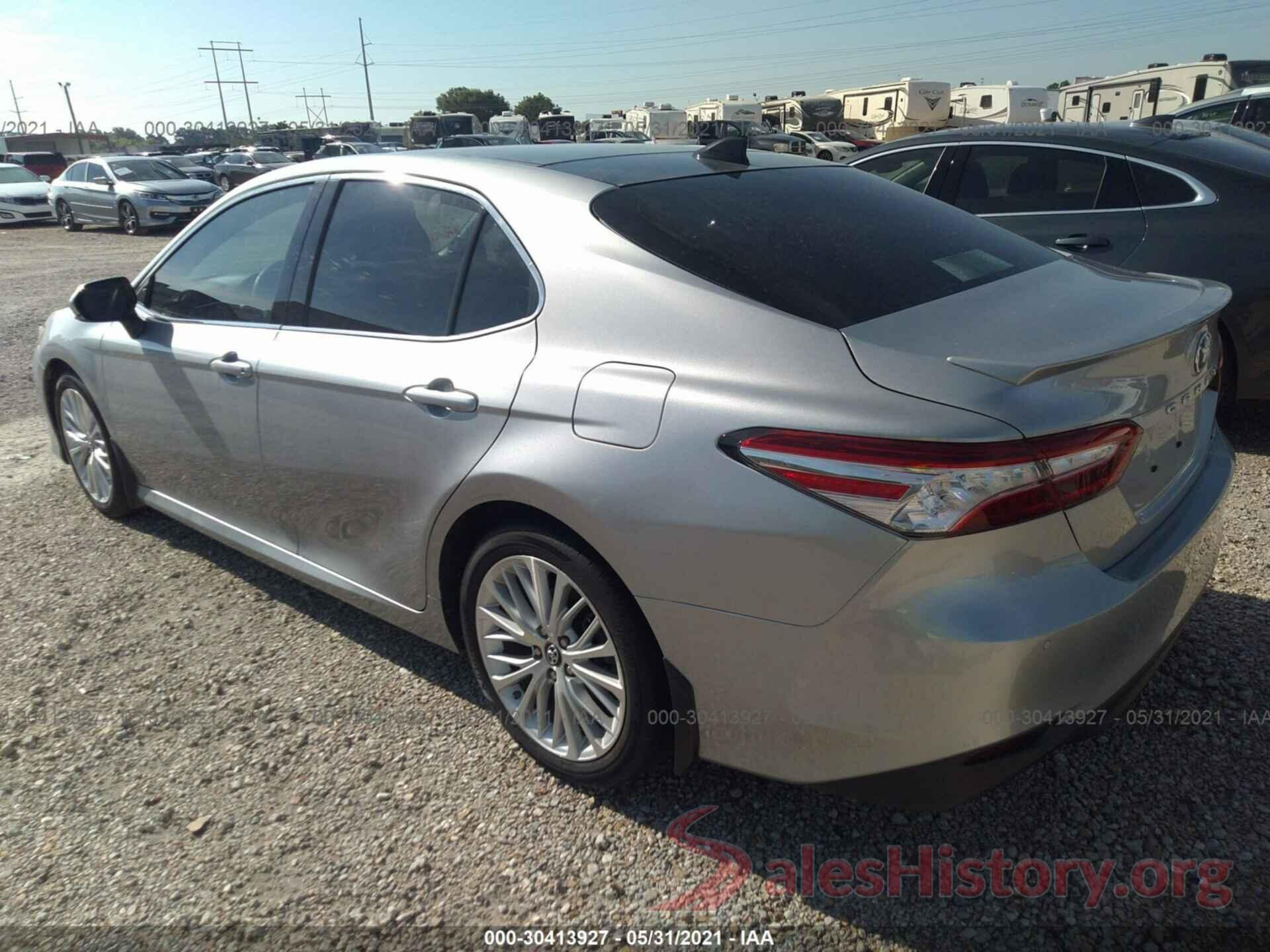 4T1B11HK0JU080617 2018 TOYOTA CAMRY