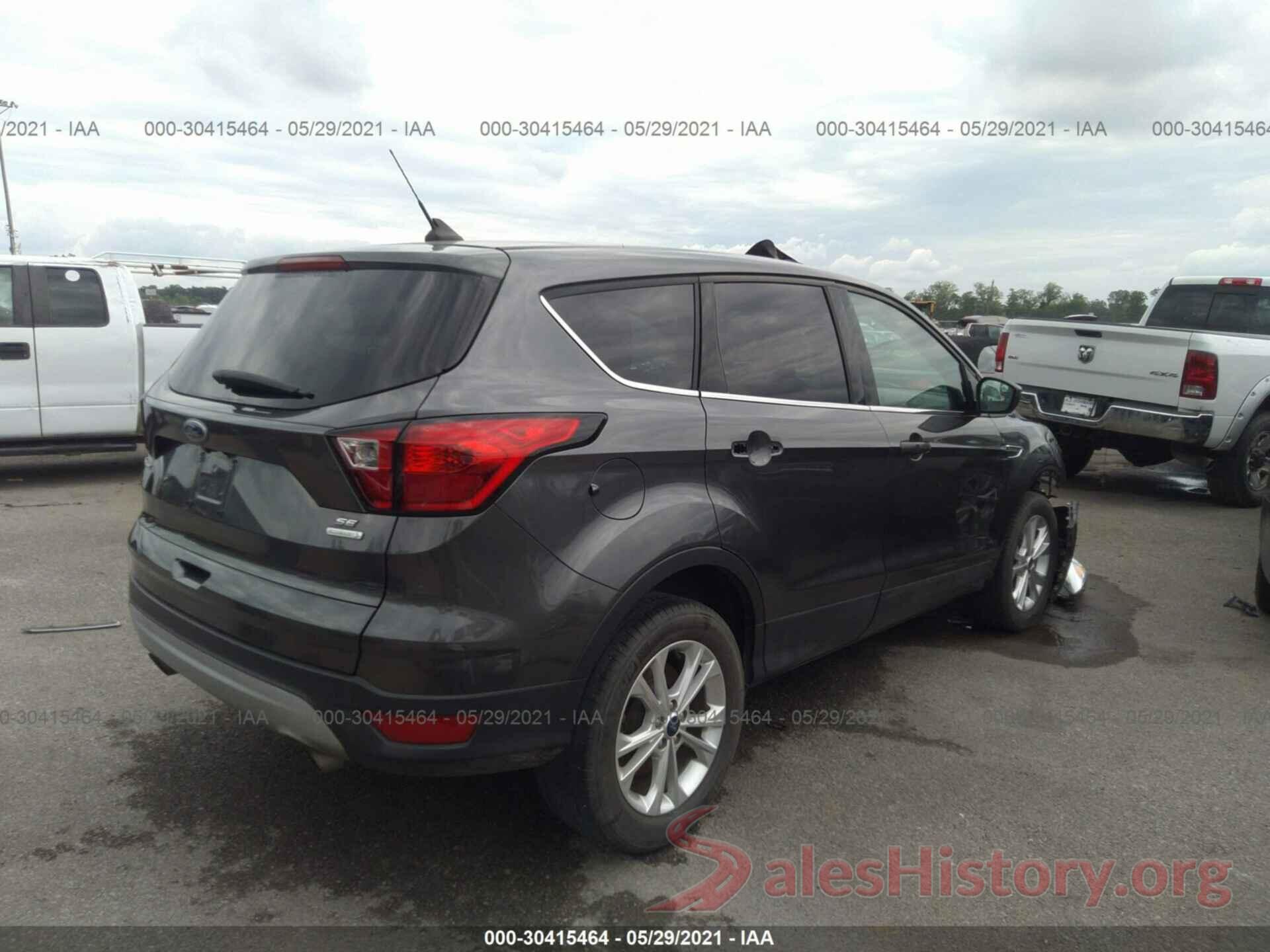 1FMCU0GD5KUA88979 2019 FORD ESCAPE