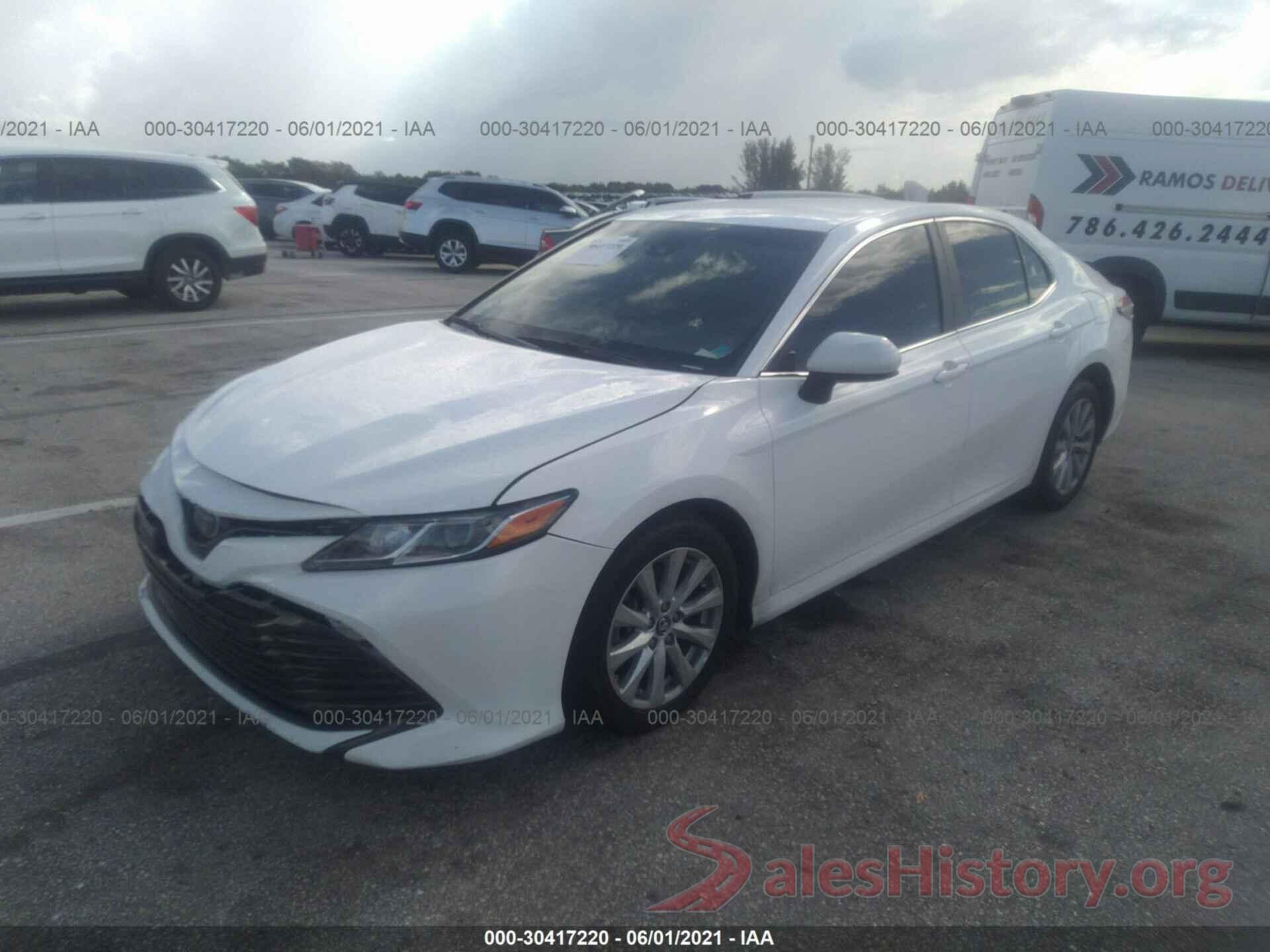 4T1B11HK5JU092651 2018 TOYOTA CAMRY