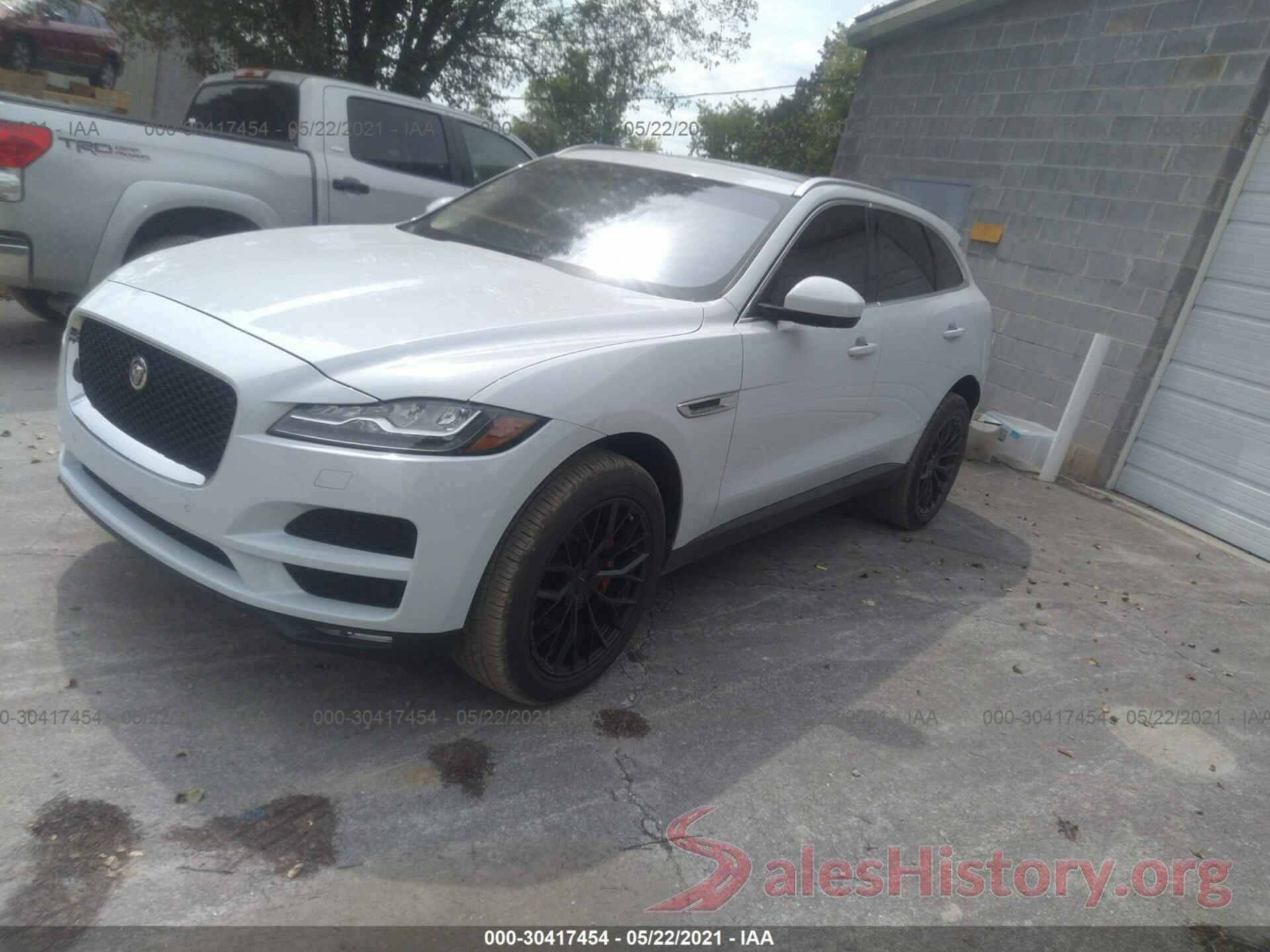 SADCN2EV7JA240712 2018 JAGUAR F-PACE