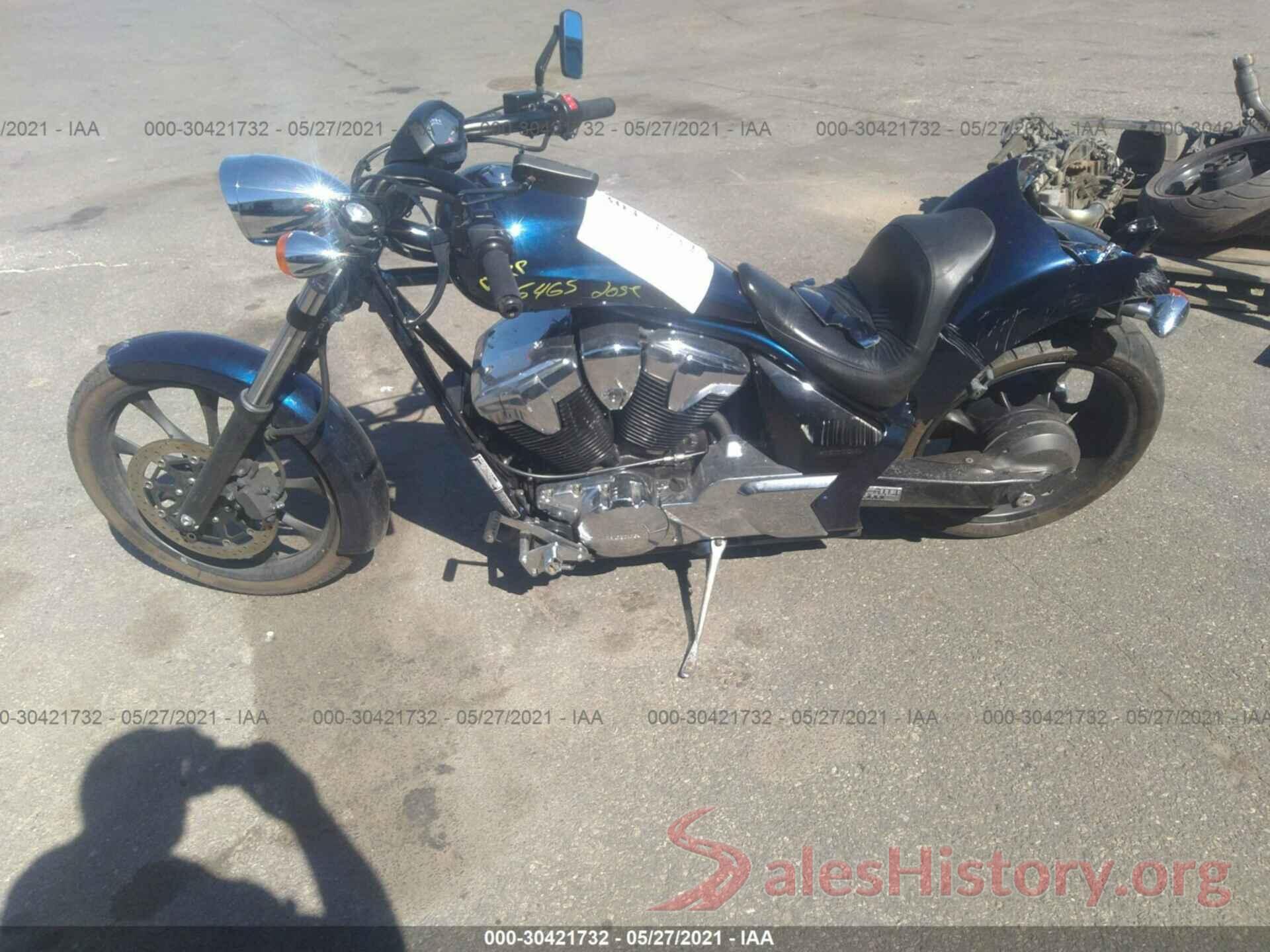 JH2SC6126KK400419 2019 HONDA VT1300