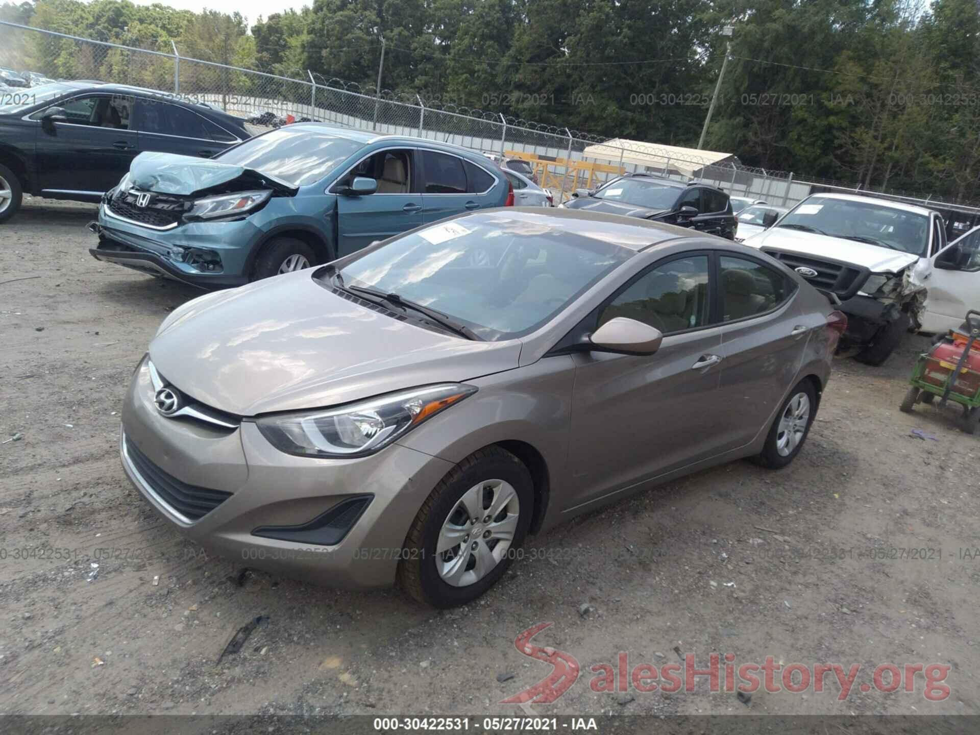 5NPDH4AE1GH692701 2016 HYUNDAI ELANTRA