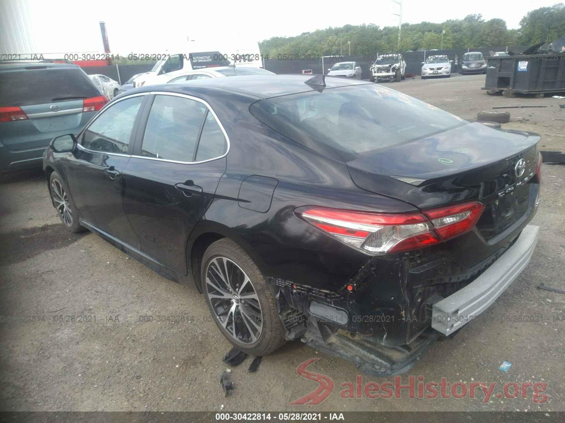 4T1B11HK2KU215744 2019 TOYOTA CAMRY