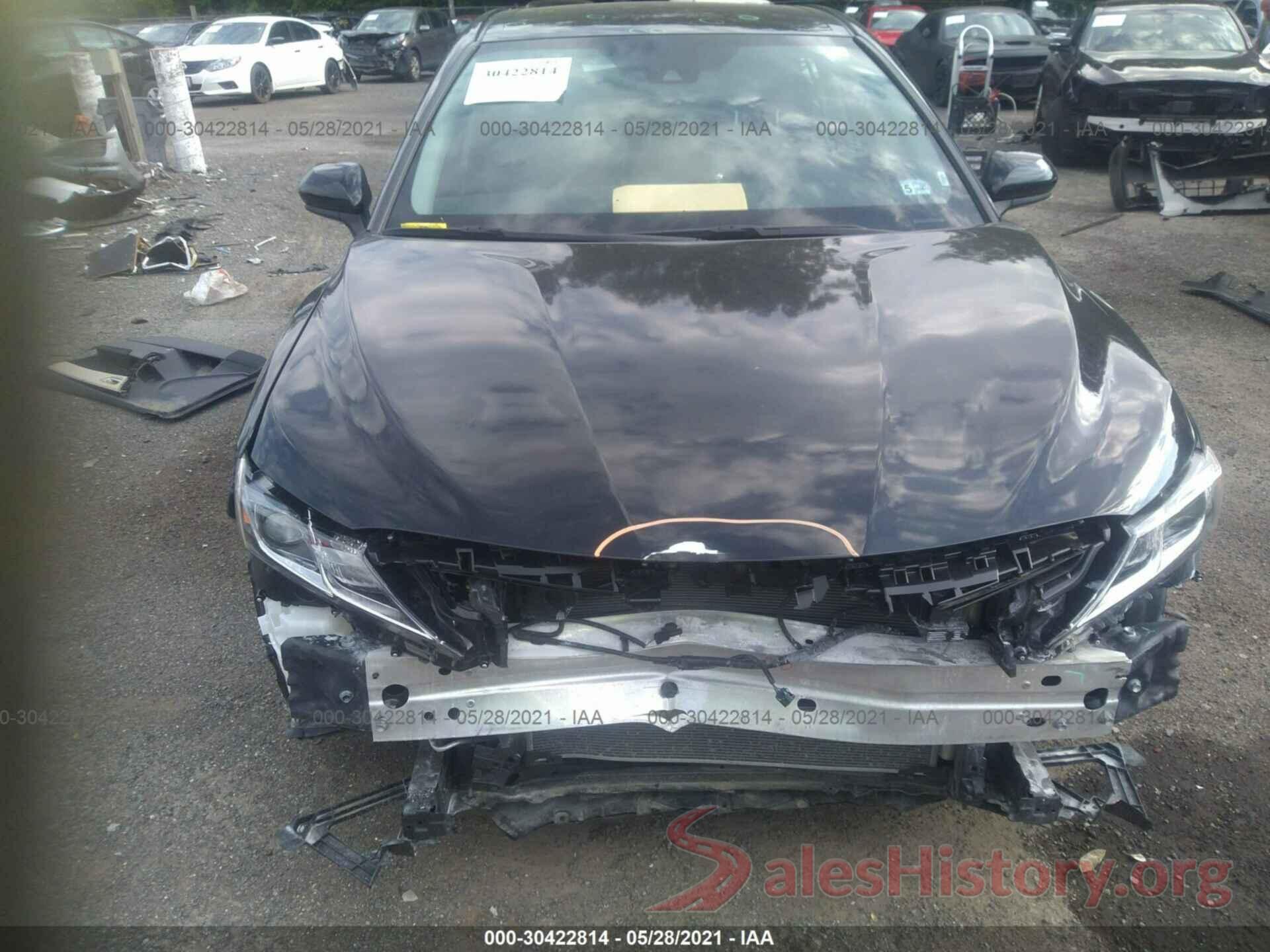 4T1B11HK2KU215744 2019 TOYOTA CAMRY