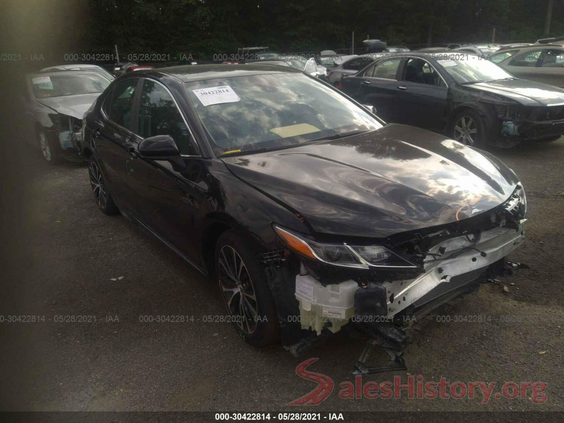 4T1B11HK2KU215744 2019 TOYOTA CAMRY