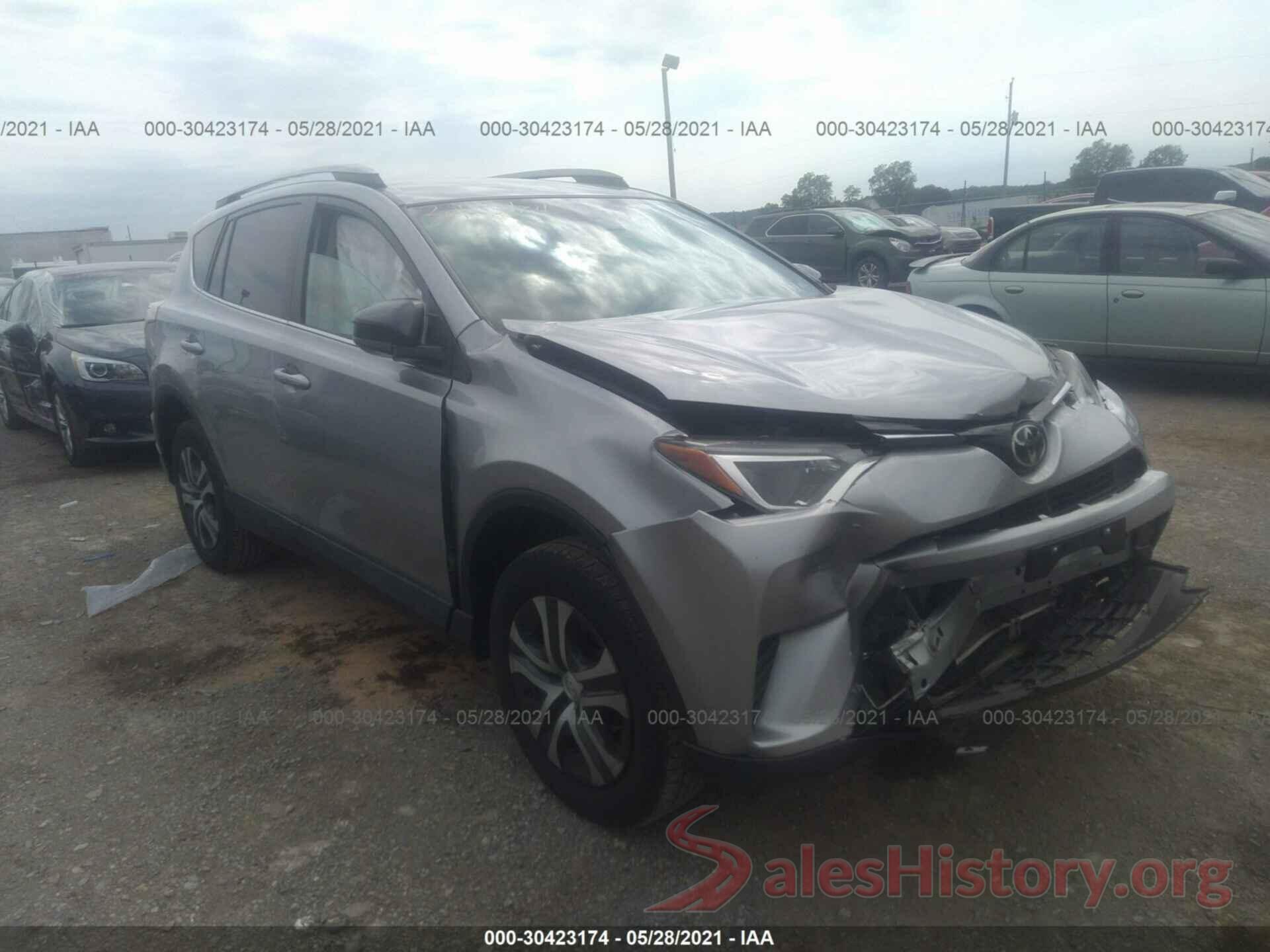 2T3BFREV8HW590889 2017 TOYOTA RAV4