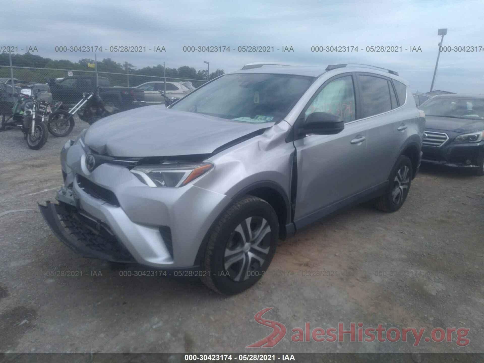 2T3BFREV8HW590889 2017 TOYOTA RAV4