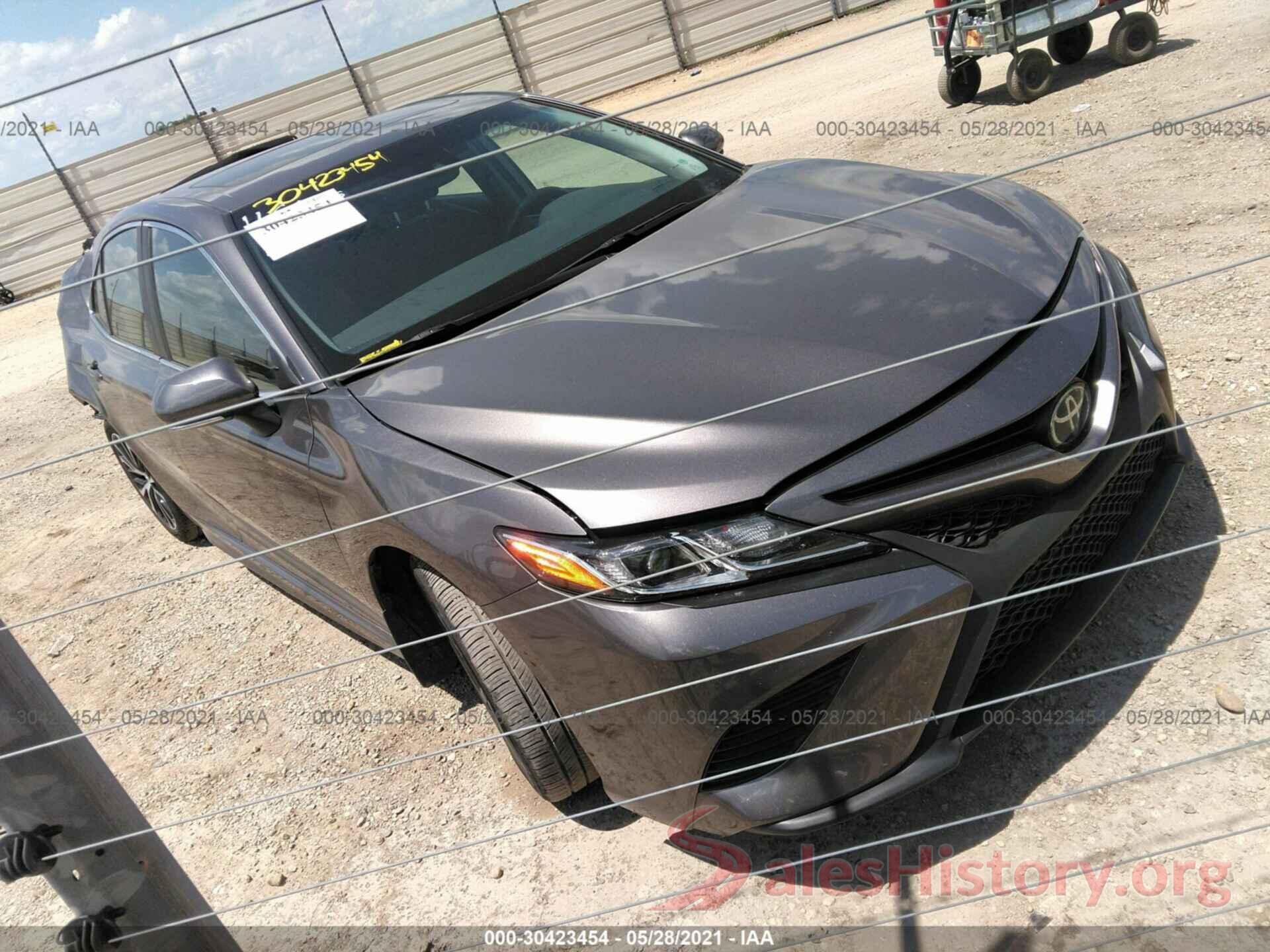 4T1B11HK1JU505987 2018 TOYOTA CAMRY