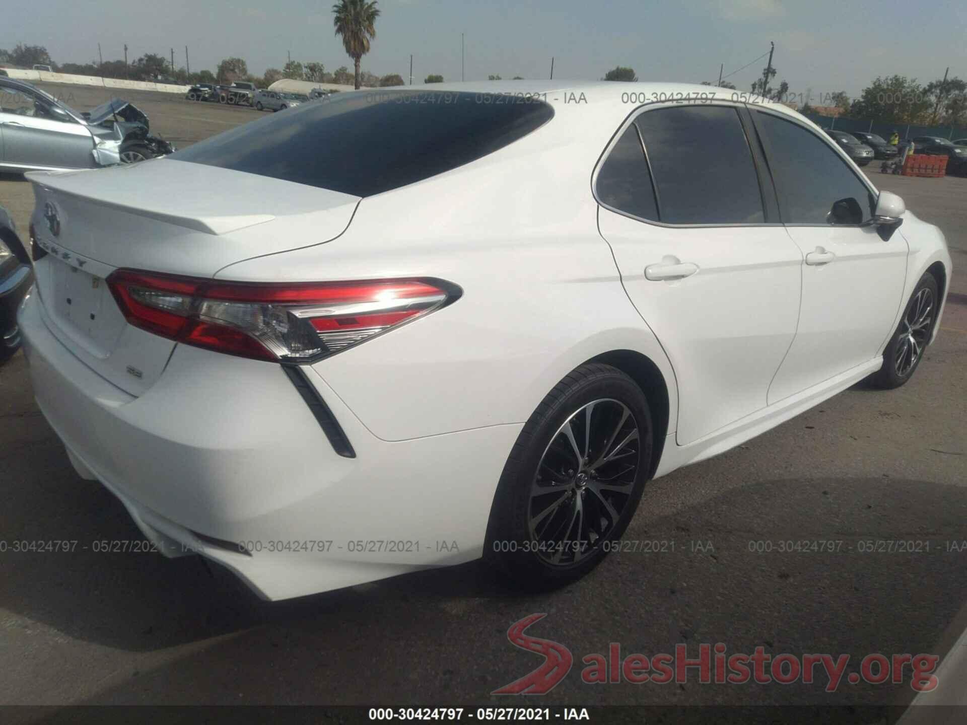 4T1B11HK0JU637431 2018 TOYOTA CAMRY