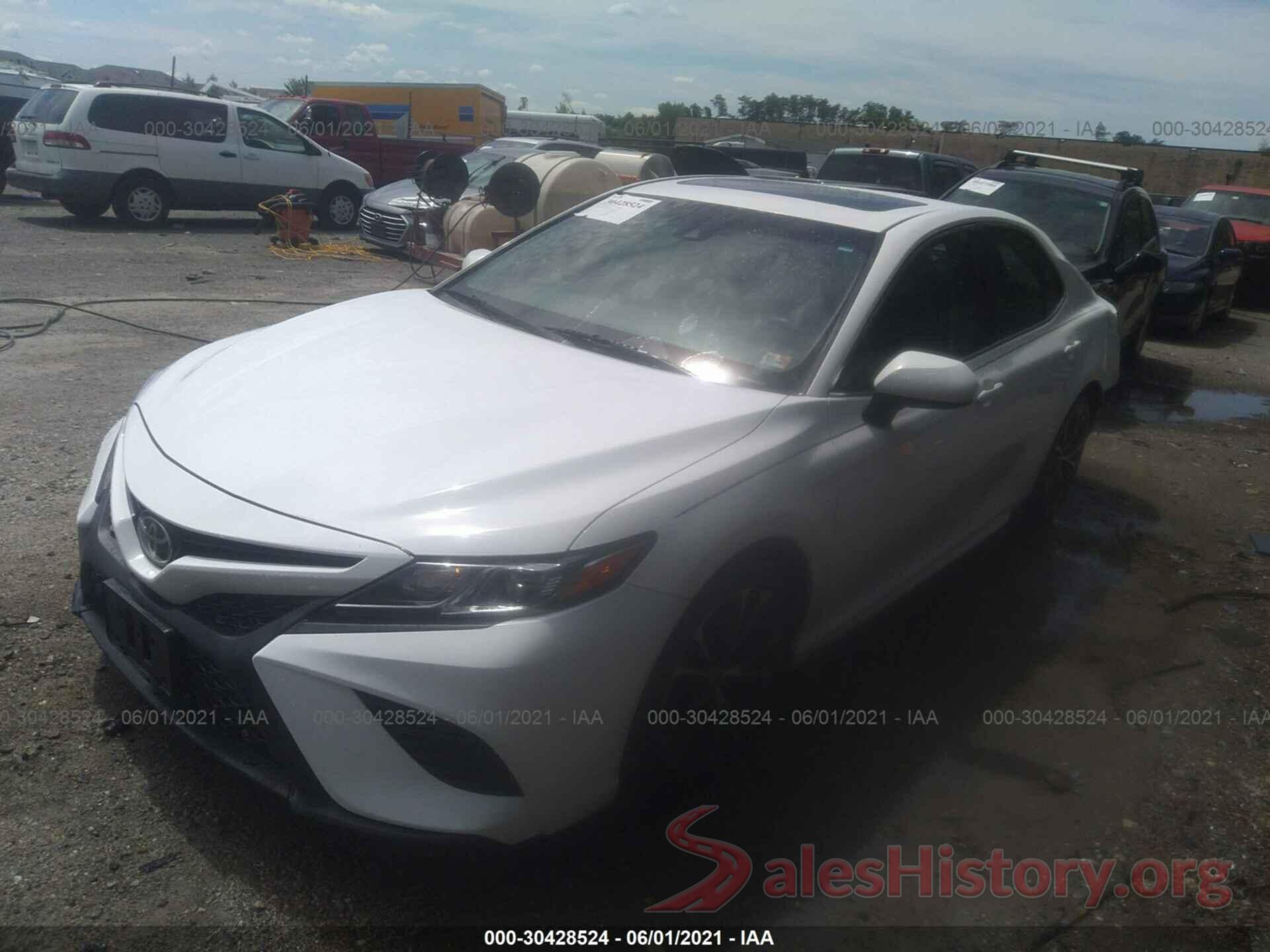 4T1B11HK6JU014962 2018 TOYOTA CAMRY