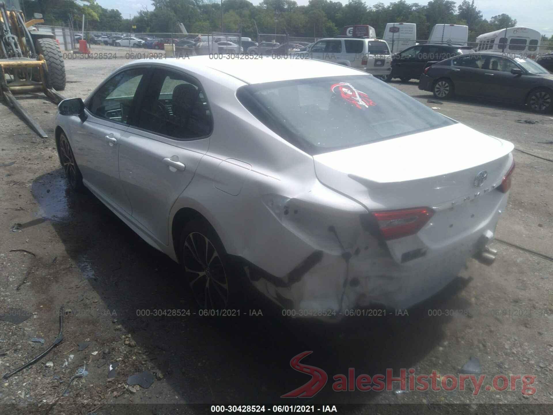 4T1B11HK6JU014962 2018 TOYOTA CAMRY