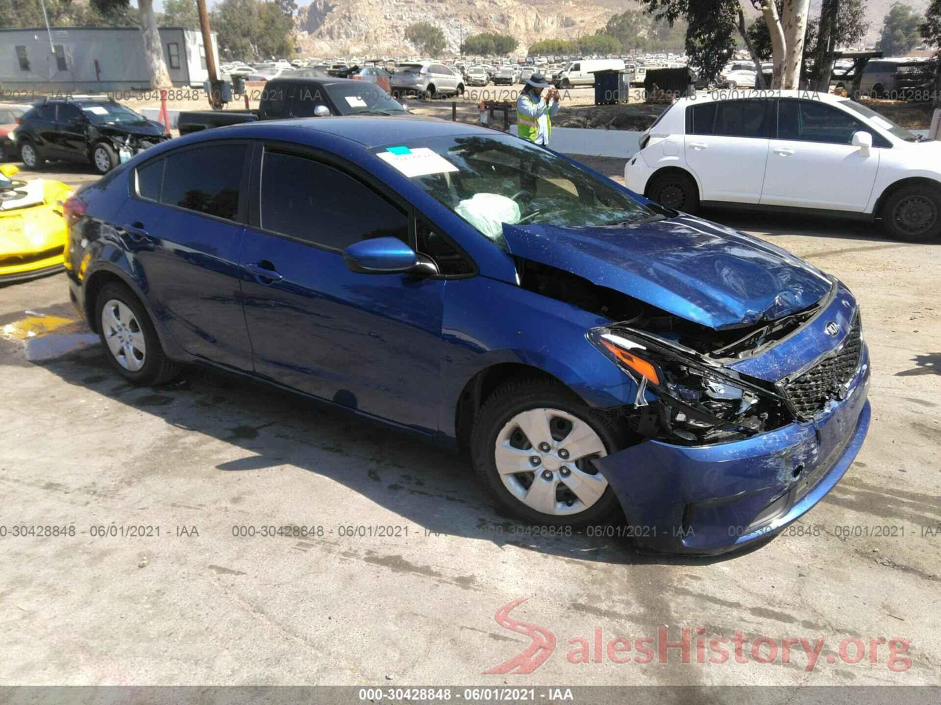 3KPFK4A70JE213904 2018 KIA FORTE