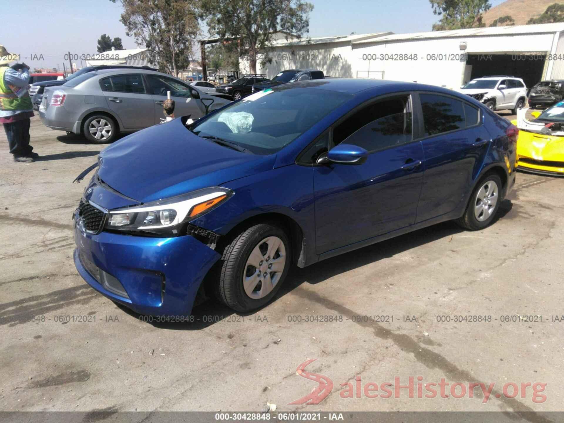 3KPFK4A70JE213904 2018 KIA FORTE