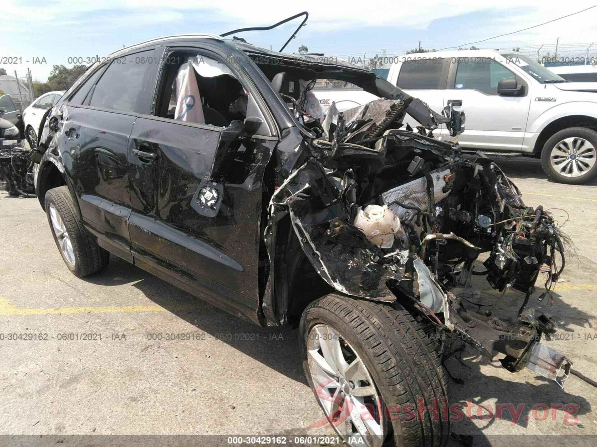 WA1BCCFS5JR000674 2018 AUDI Q3