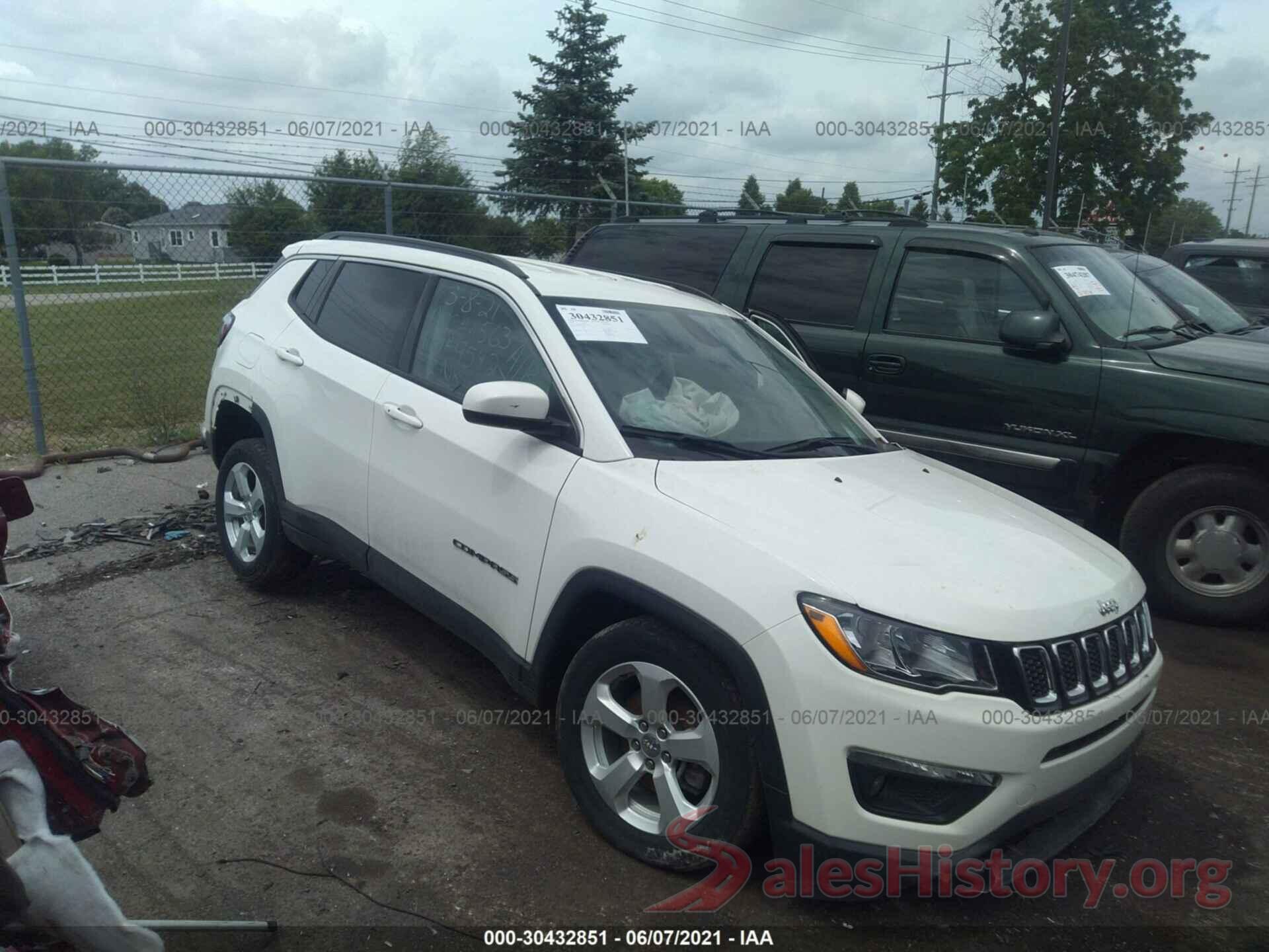 3C4NJDBB4JT399542 2018 JEEP COMPASS