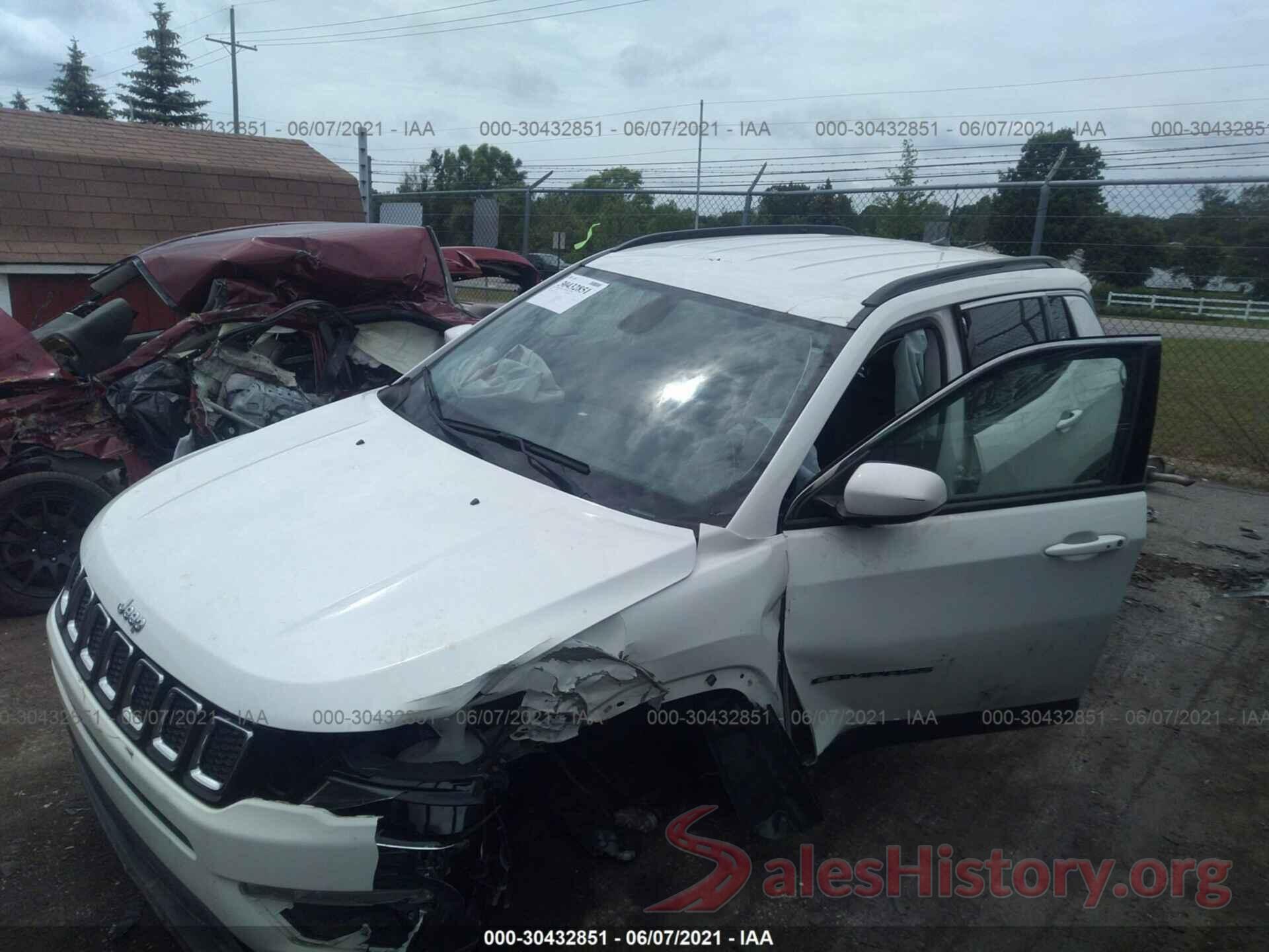 3C4NJDBB4JT399542 2018 JEEP COMPASS