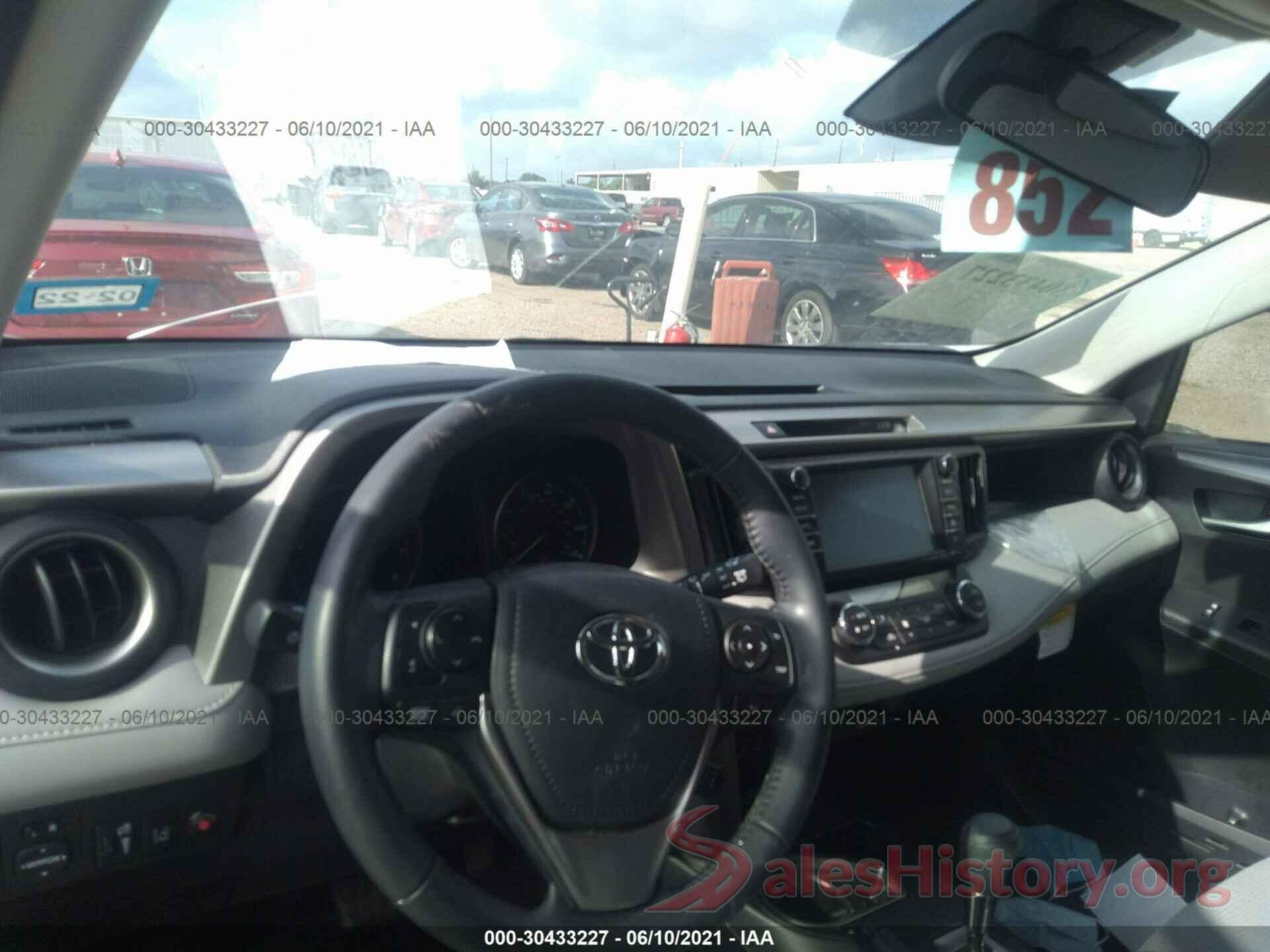 JTMWFREV1JD115086 2018 TOYOTA RAV4